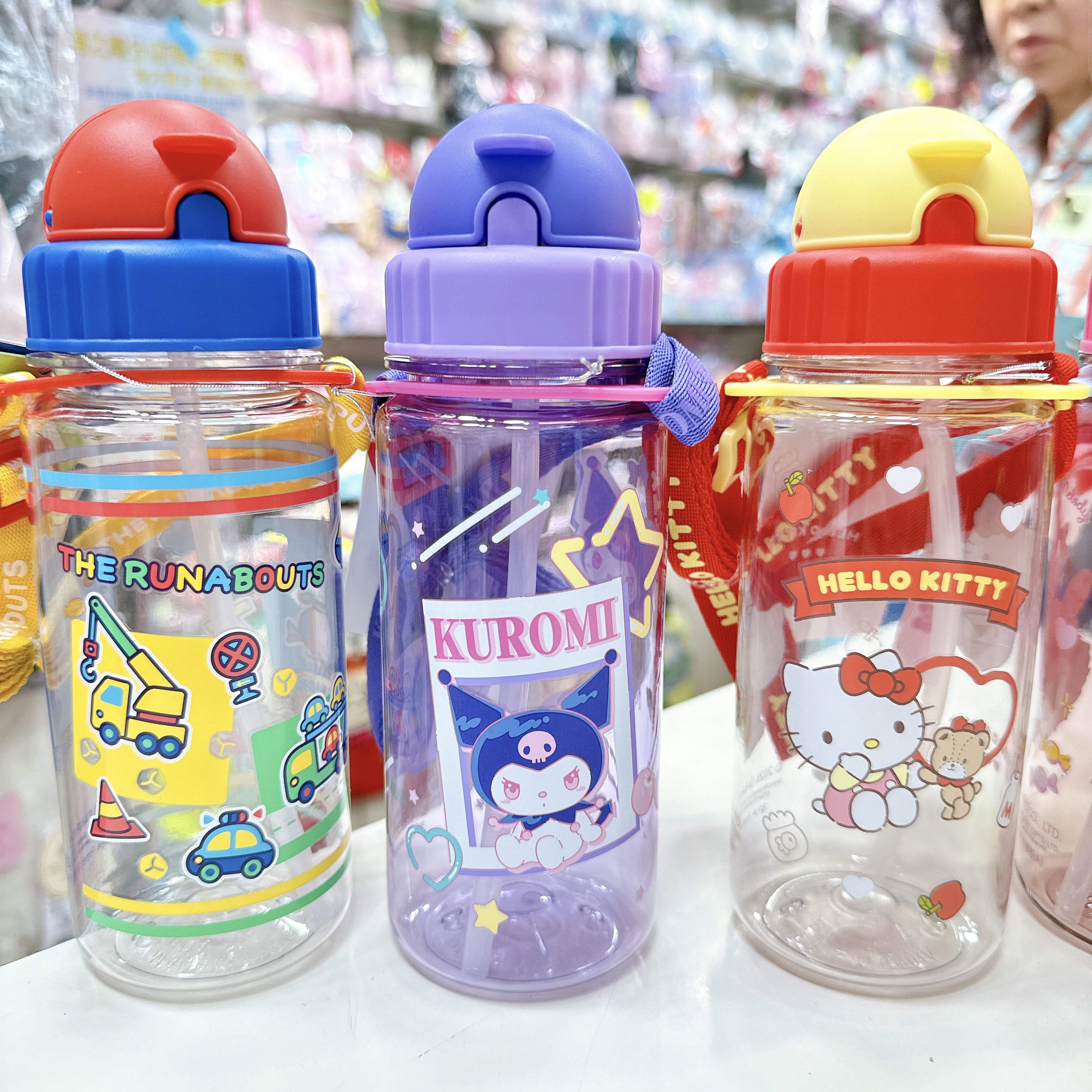 Sanrio斜揹飲管水樽 抗菌加工 350毫升 BPA free 防漏樽蓋設計