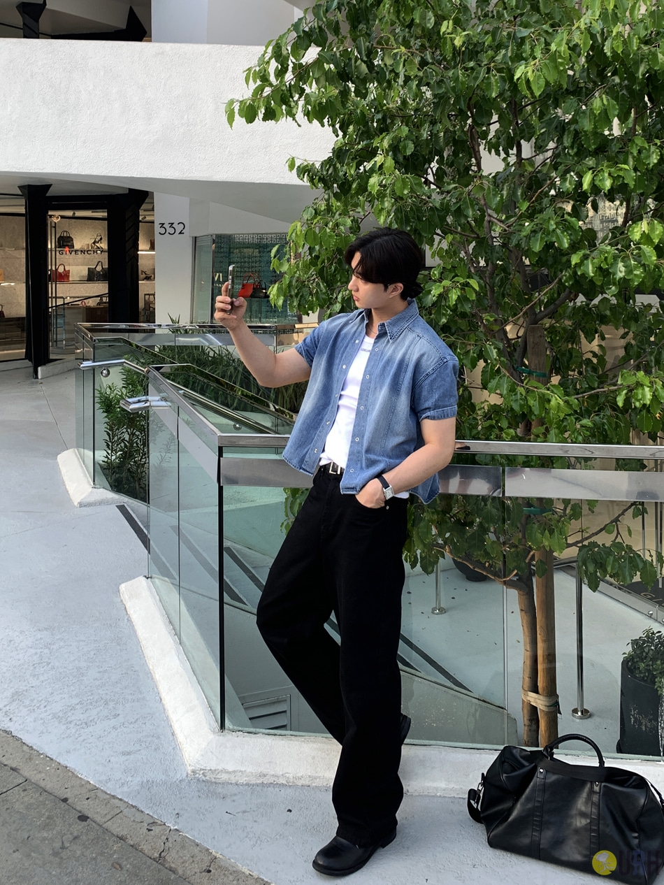 【100%保證韓國直送】復古水洗比例神器短版剪裁方便喼鈕單寧半袖襯衫 👕 [2 color] RL114900