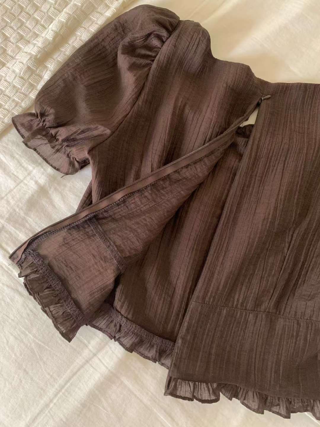 皺皺方領荷葉邊短袖上衣