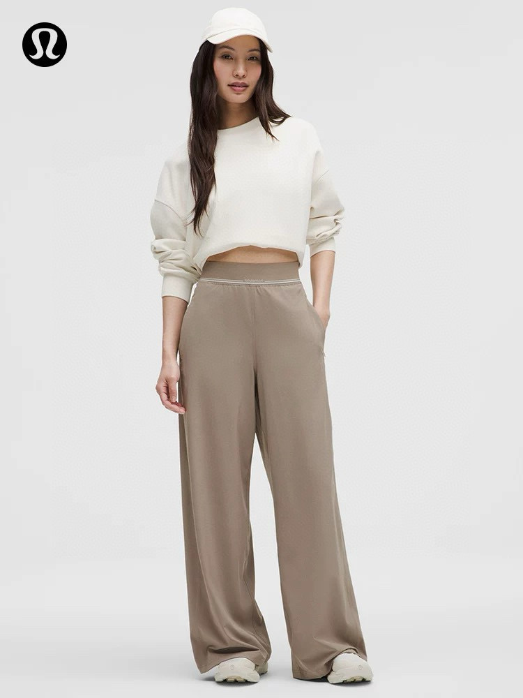 $198條。 lululemon Swift Wide-Leg Mid-Rise Pant 被譽為新一代「神褲」，結合了運動機能與日常時尚。
