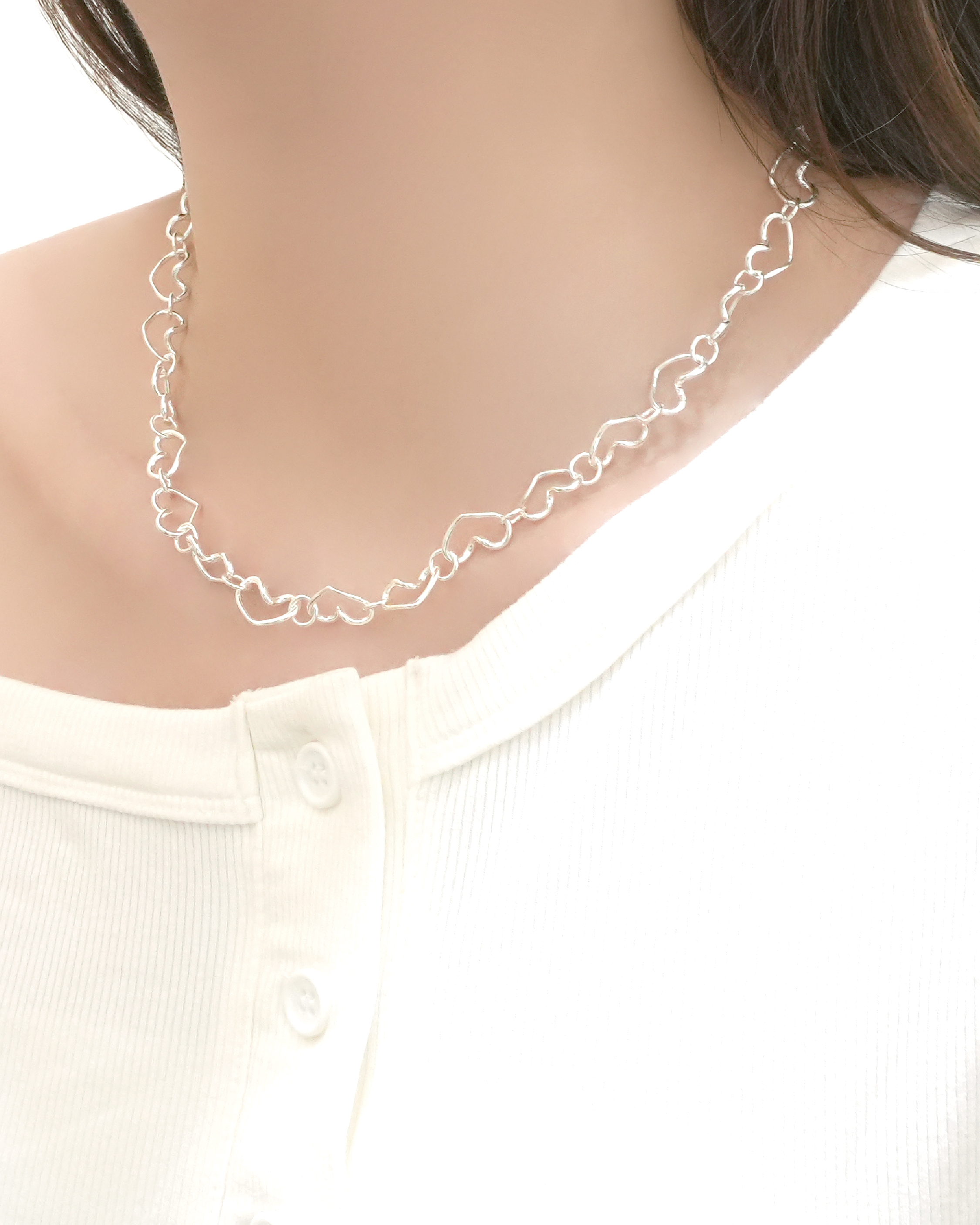 Glimmering Heart Loop Necklace 