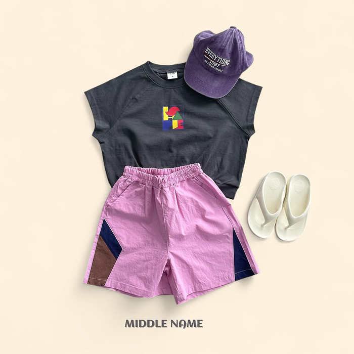 🇰🇷middle name tee 