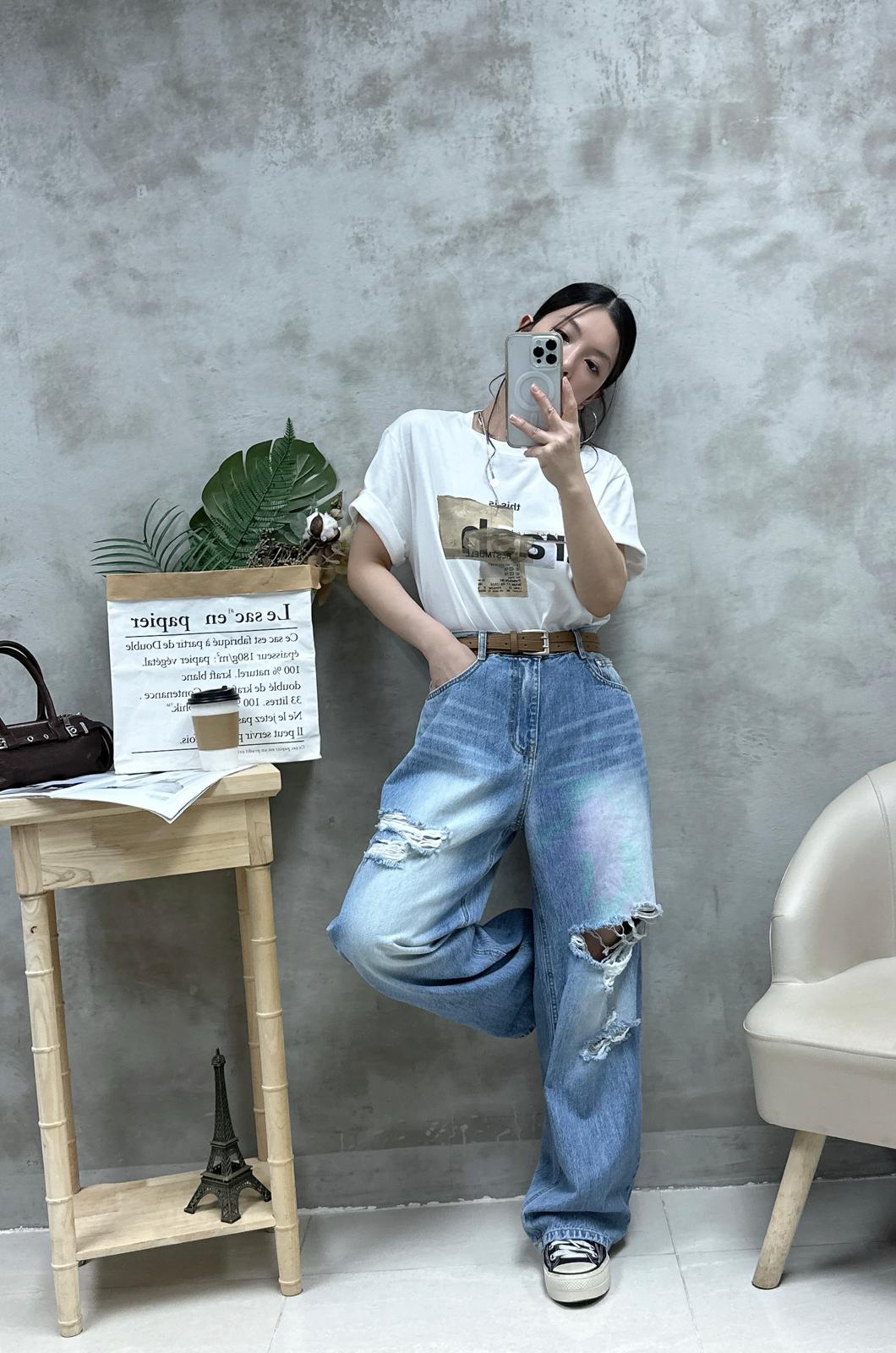 L04 洗水燙print Tee