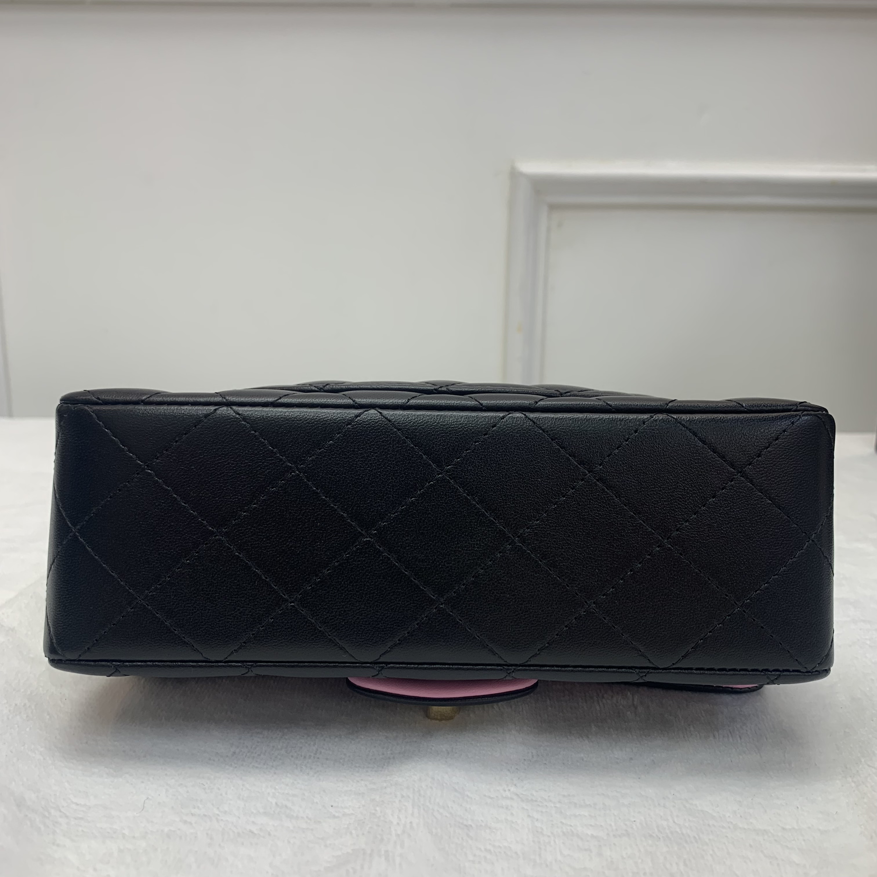 Full set 23P Chanel 粉拼黑Flap Bag