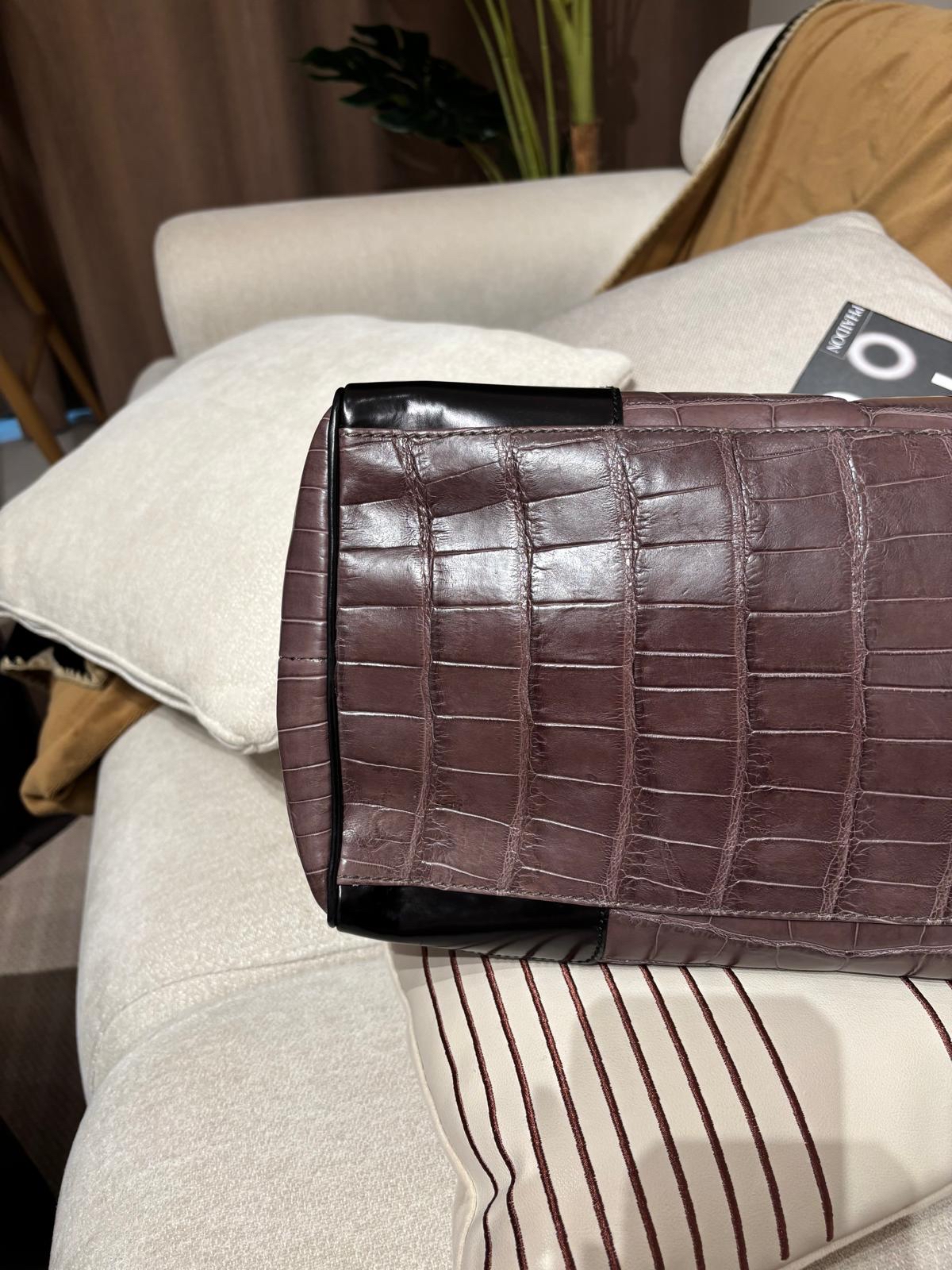 Balenciaga Crocodile Embossed Calfskin鱷魚壓紋小牛皮手袋 100%Authentic, 95%new 