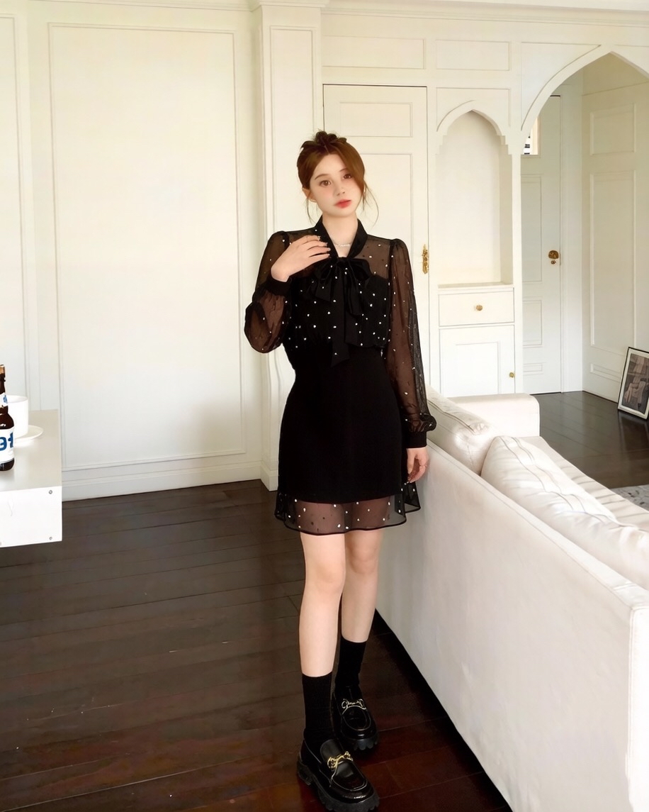 B114(9980) 法式减龄名媛风吊带与雪纺波点上衣与短裙黑三件套套装