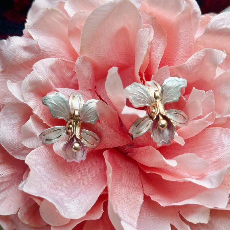 Vintage C.a. 1950s Repainted "Golden Bell' Statement Screw-back Earrings (MT1960-10)