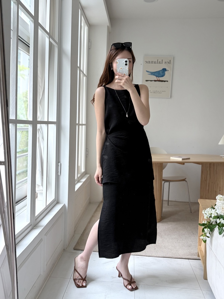 Boat Neck Layered Dress (Black)