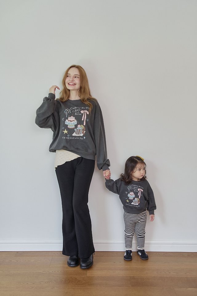 Momoann | Tea Time Sweatshirt(With Mom)