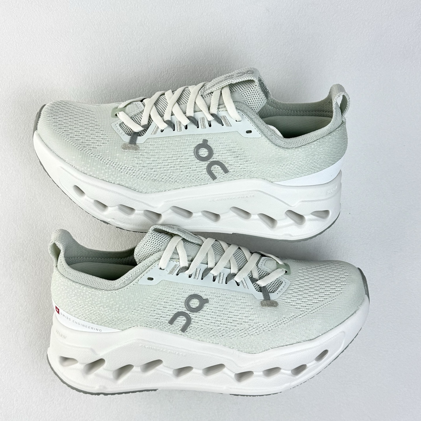 On Running Cloudsurfer Max 
