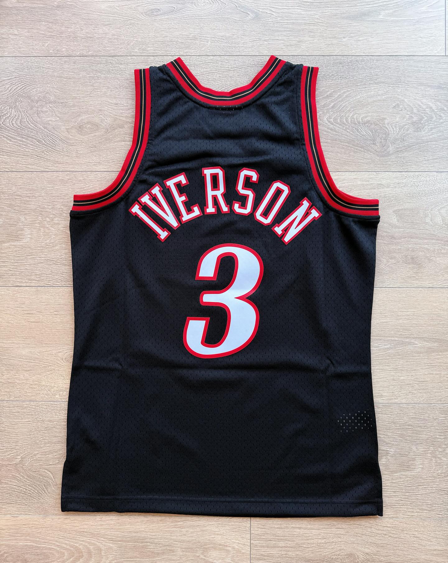 🌟M&N Allen Iverson Sixers 1997-98 Sw jersey