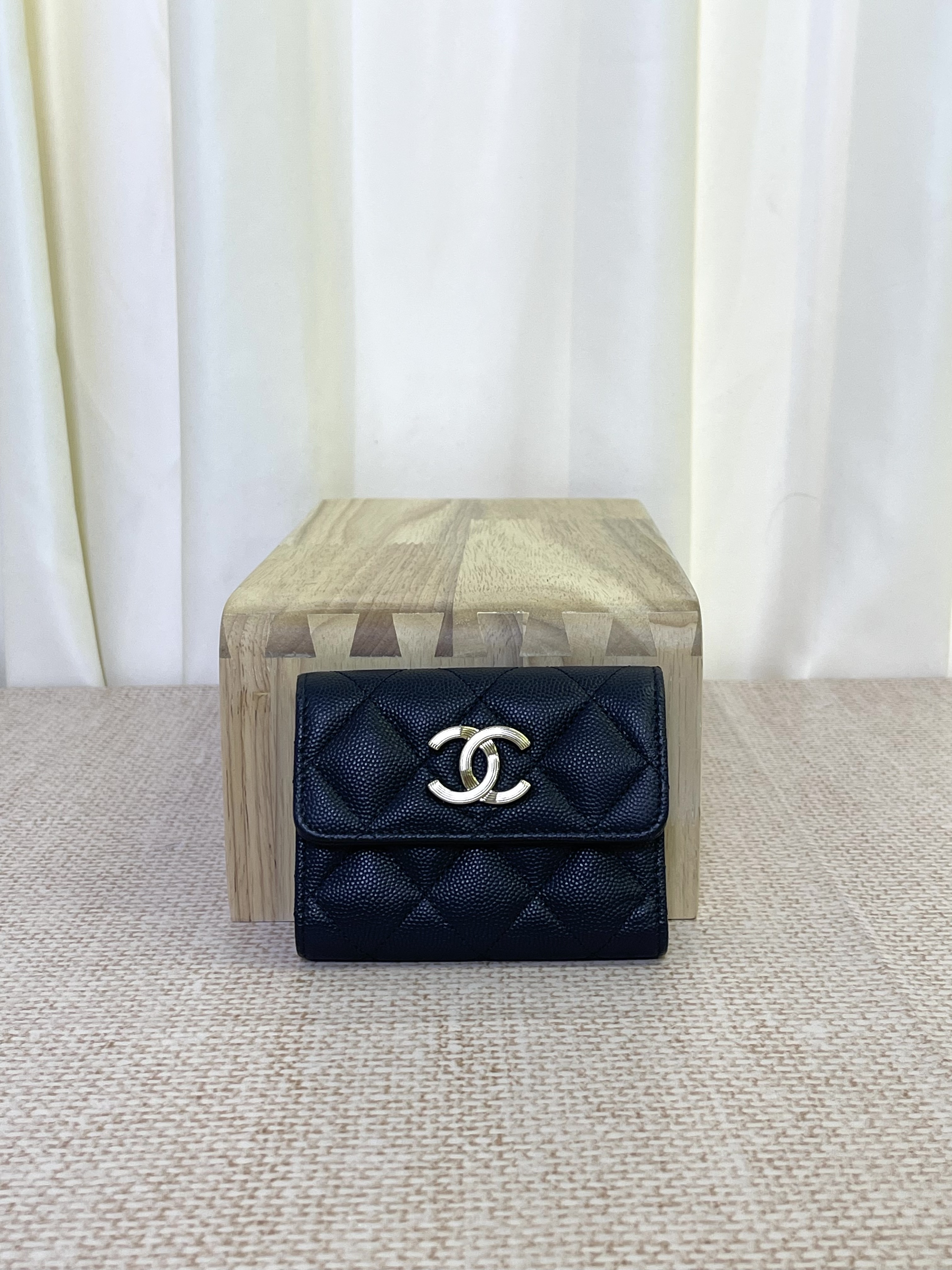 Pre owned Chanel Card Holder / Product Code: 26031112