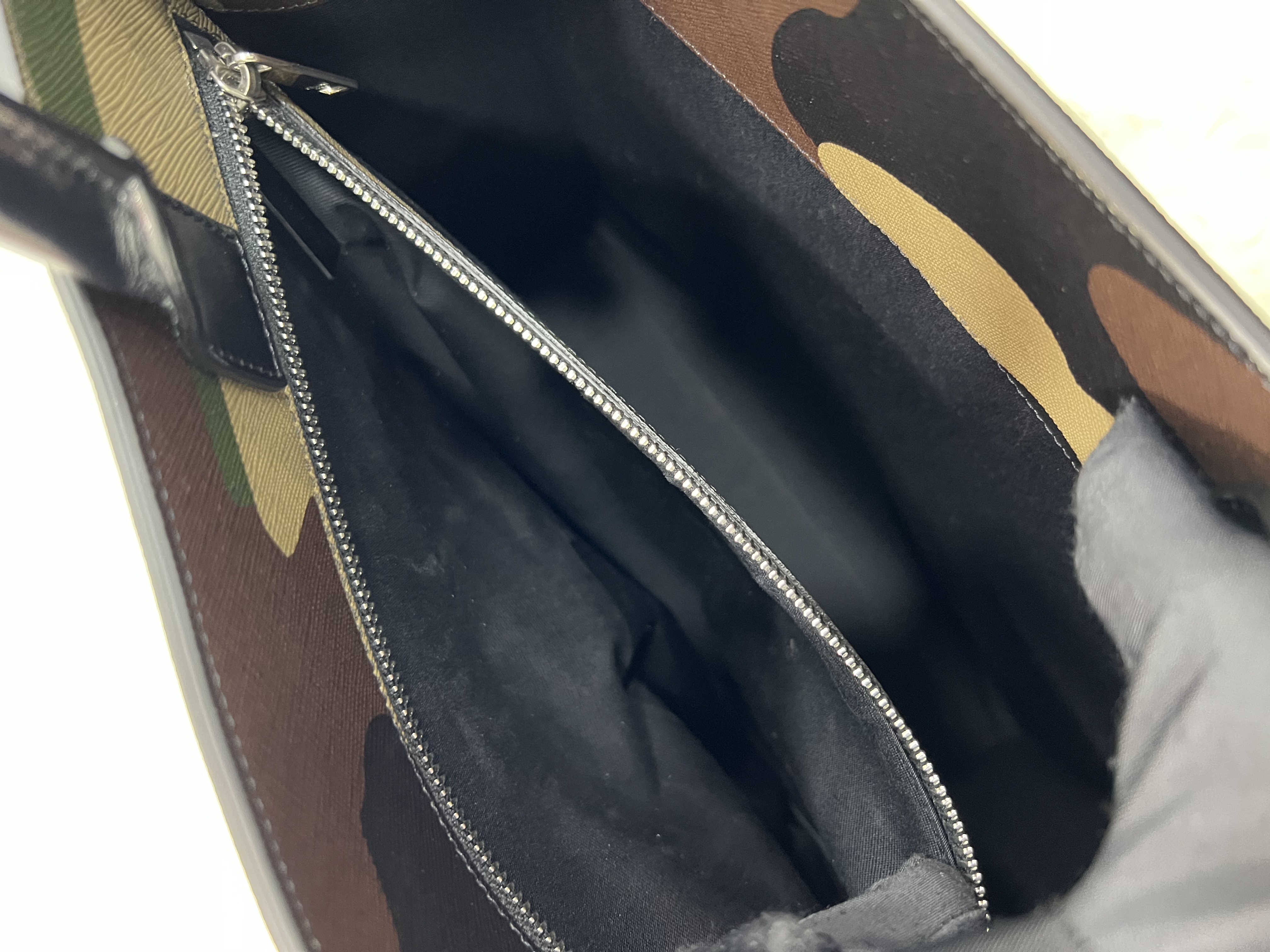 直播貨品 |  [1個-$100 2個-$300］R14