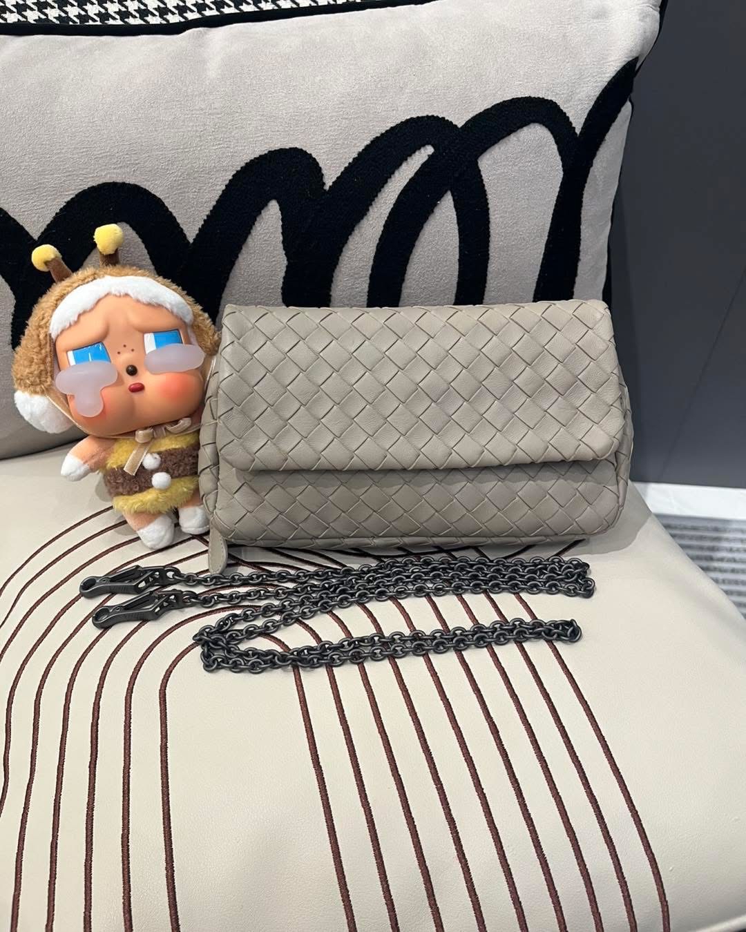 Bottega veneta crossbody chain bag 100%Authentic,95%new✅dust bag