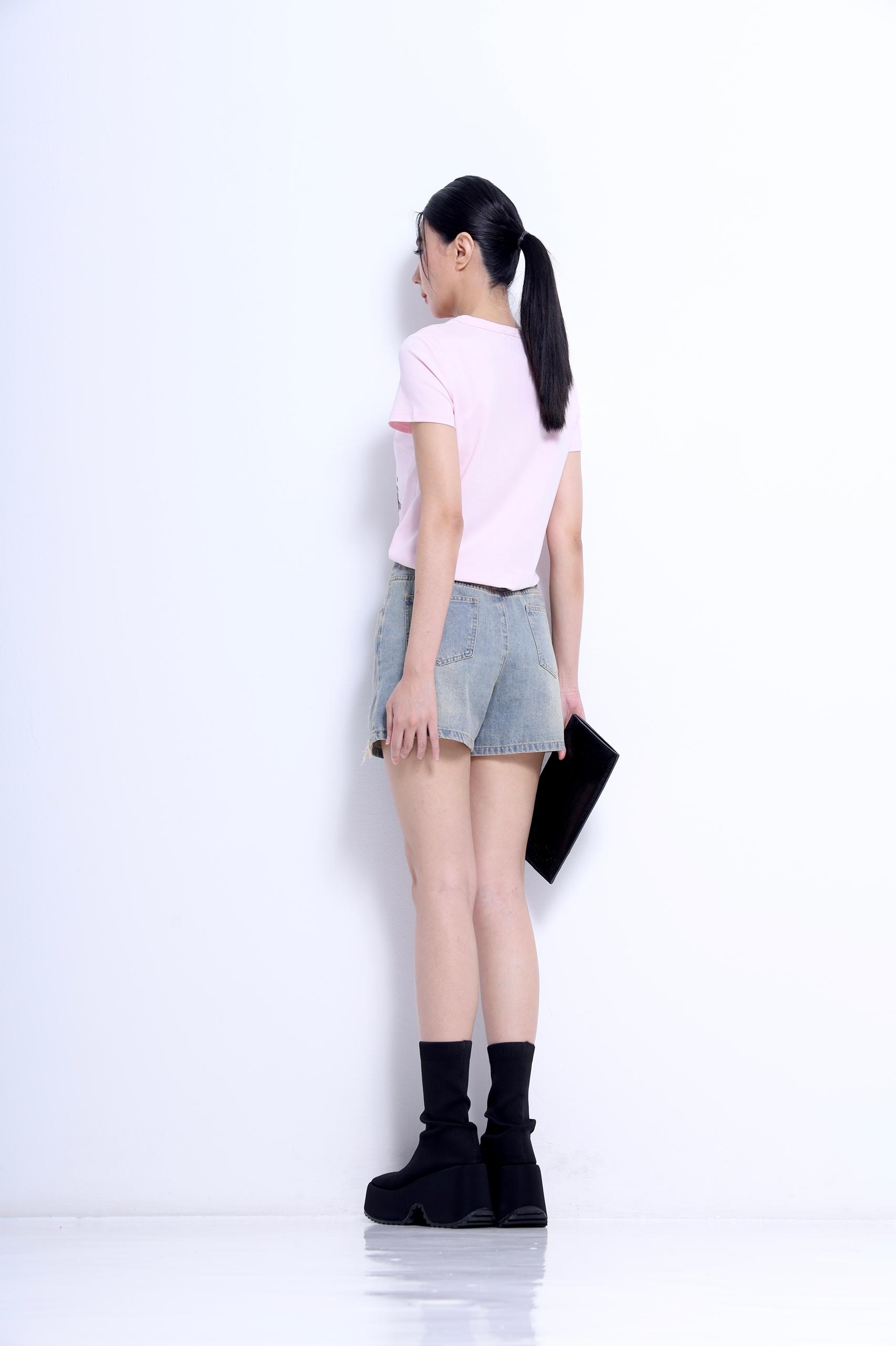 CP1673 SELF-DRAFTED HALF ELASTIC SHORT JEAN