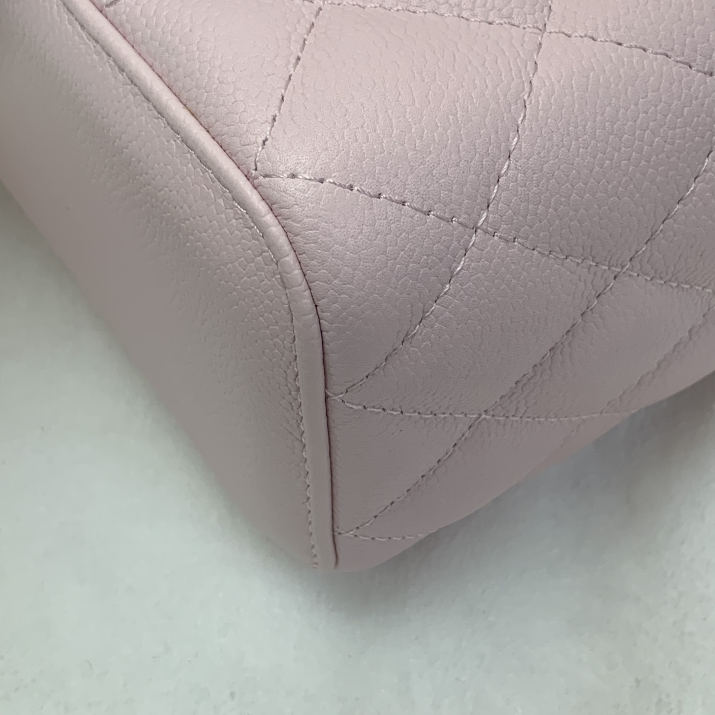 Chanel Long Vanity in Pink Caviar 淡粉化妝包