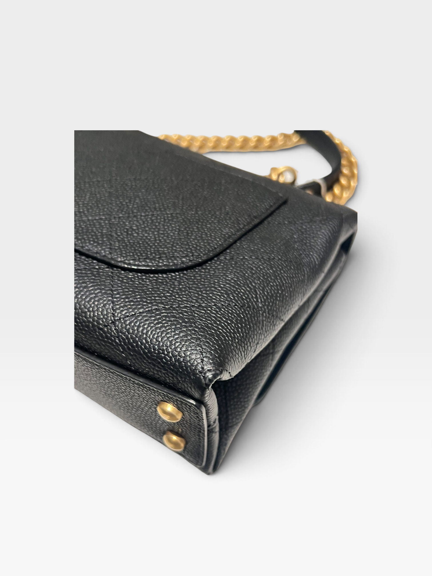 Pre-Owned CHANEL Chic Affinity / Product Code: B60182
