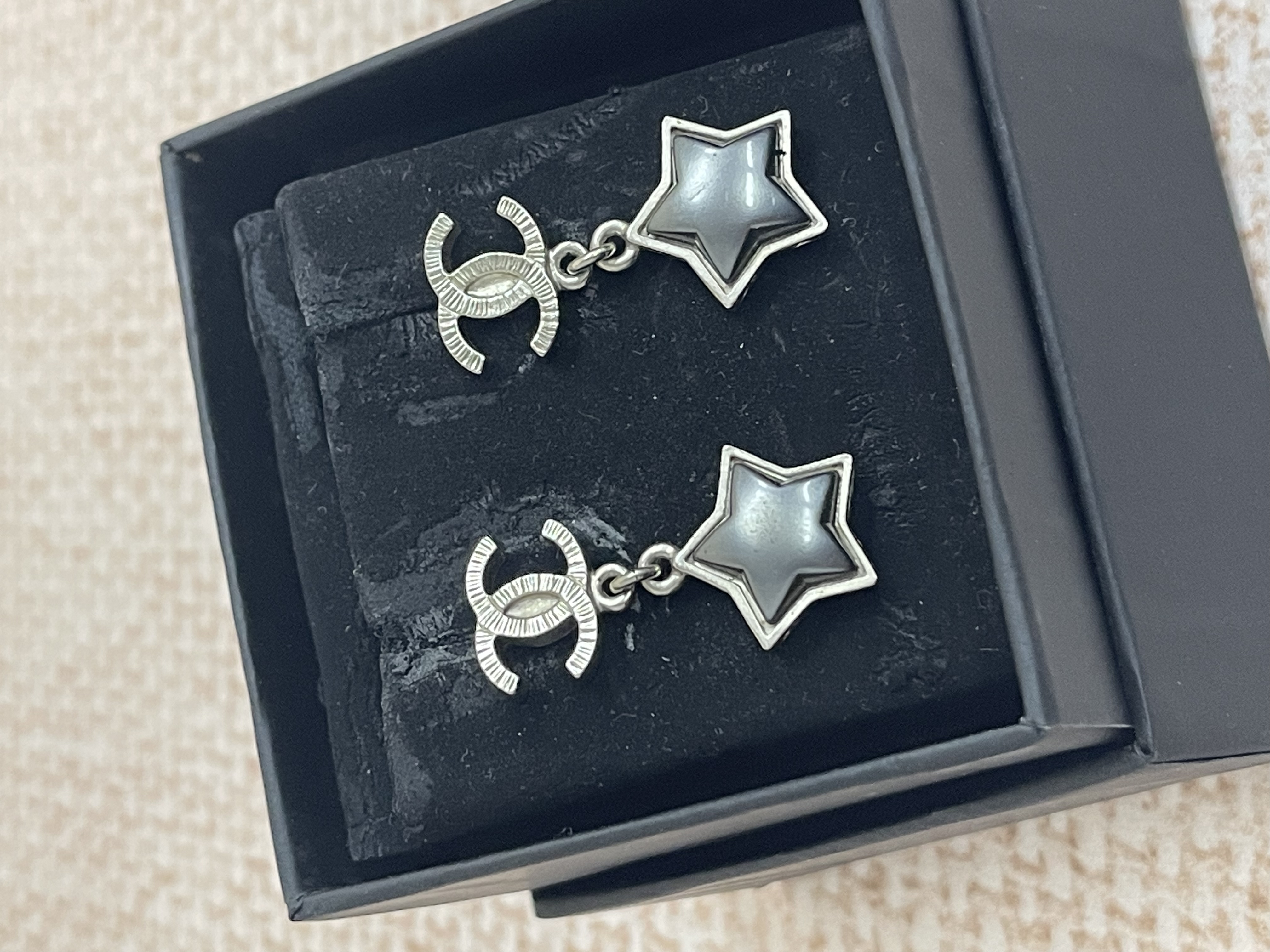 Pre-owned Chanel earrings / Product Code: 26040553