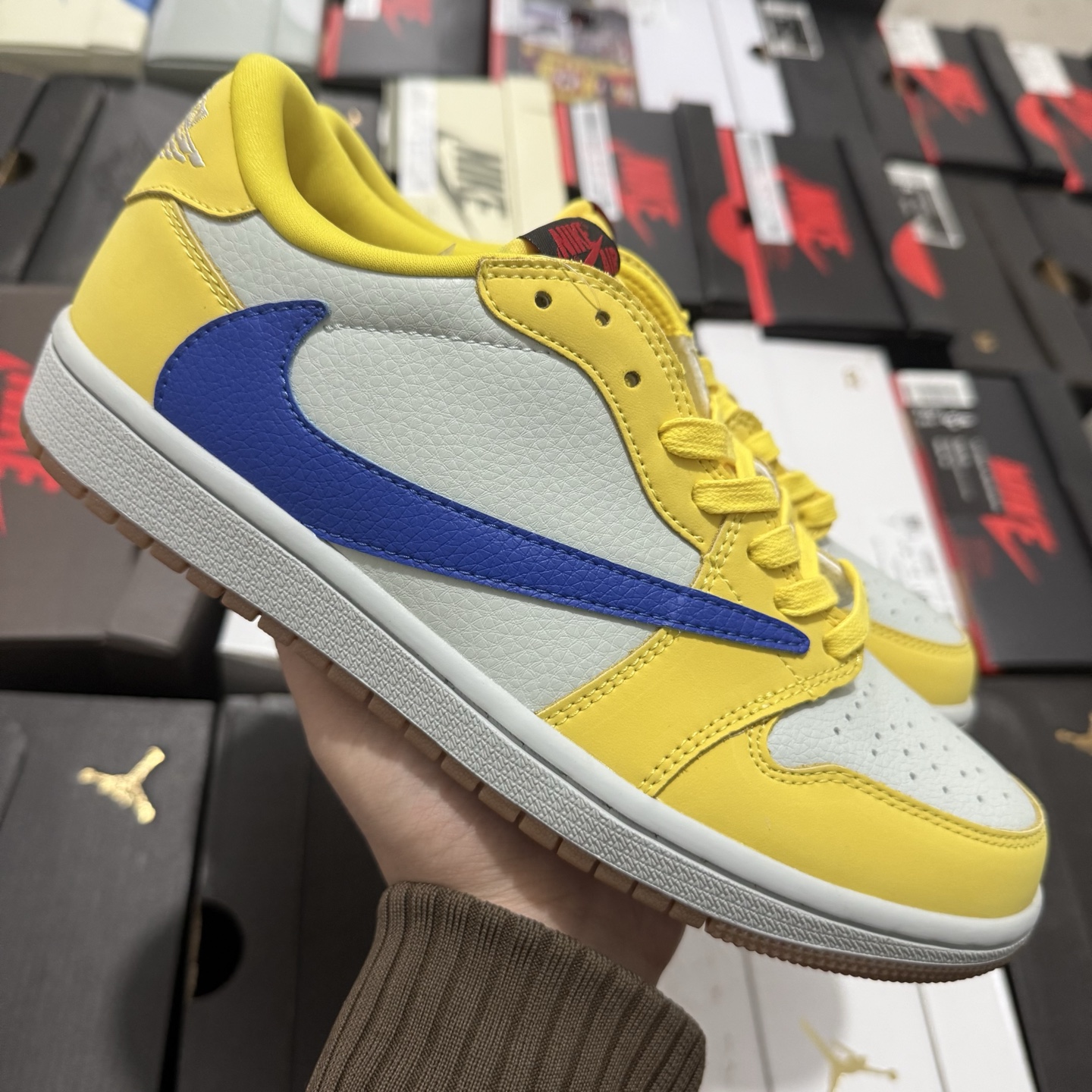 Travis Scott x Air Jordan 1 Retro Low OG "Canary" DZ4137-700