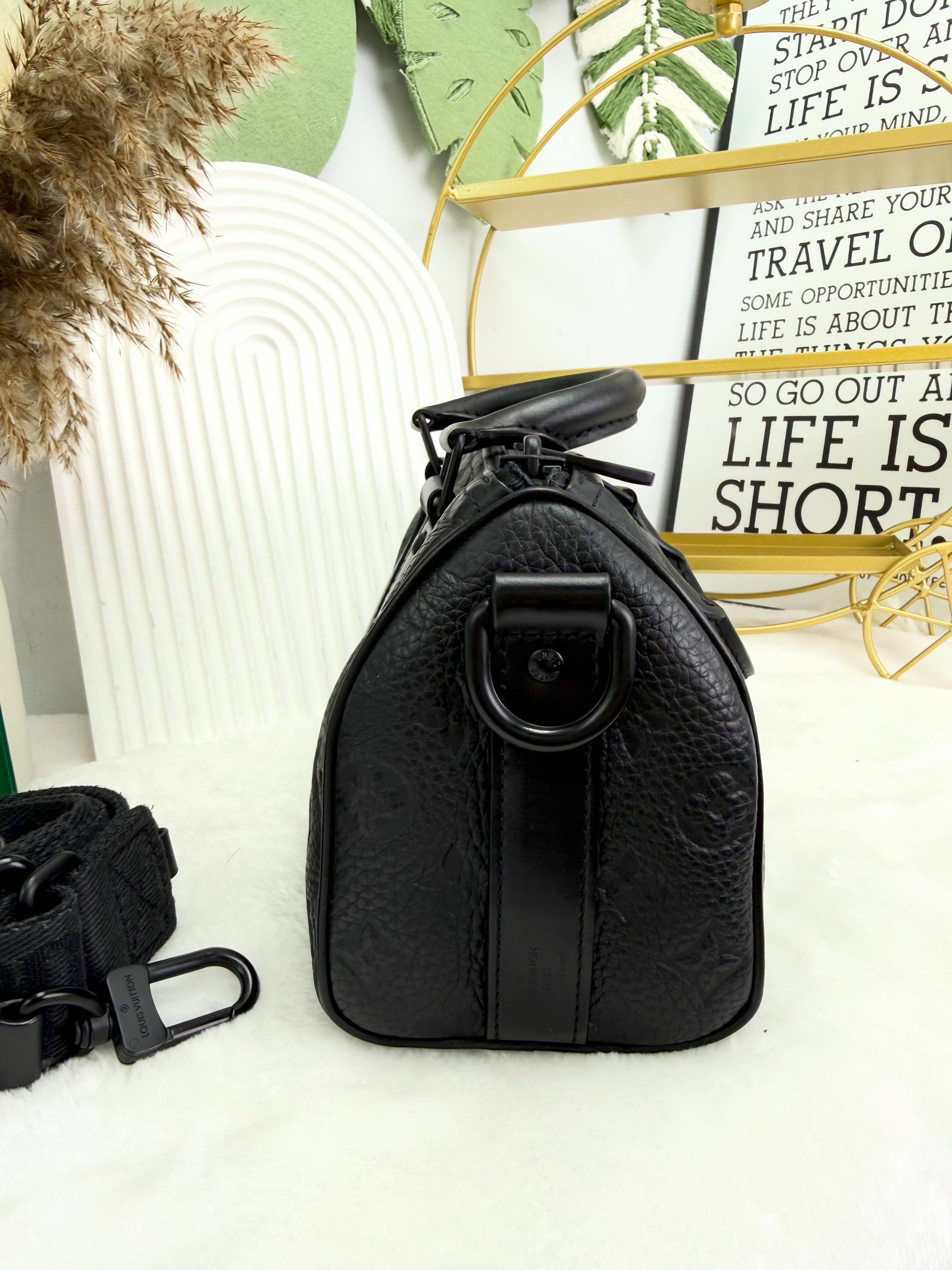 👜 PRE OWNED 🛍️Keepall 25 黑花壓紋 有盒有塵袋🖤