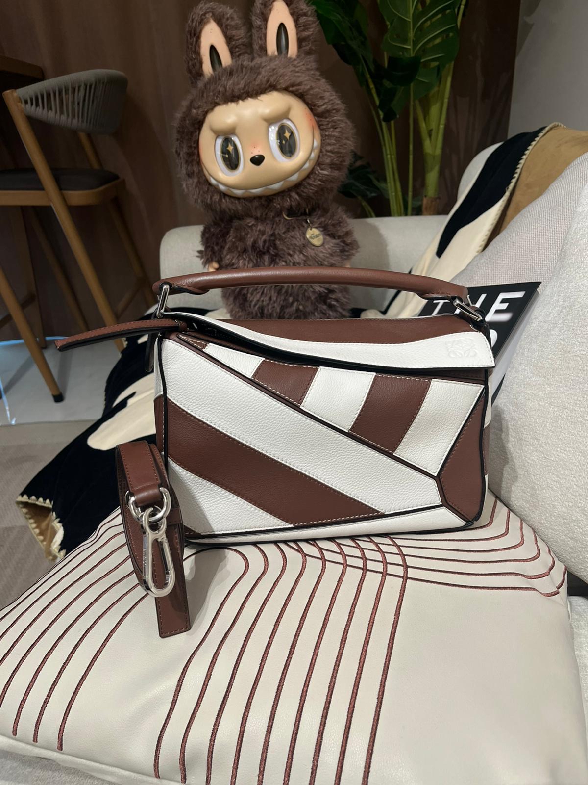 Loewe puzzle small calfskin 100%Authentic,98%new ✅strap✅booklet✅dust bag