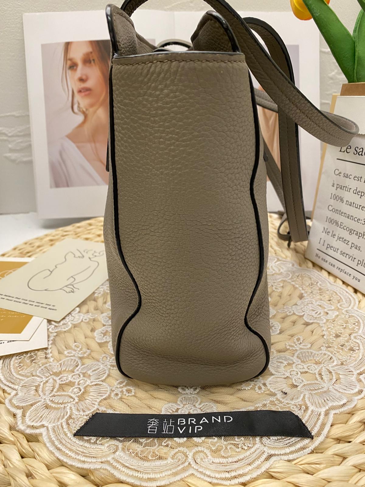Prada Vitello Daino Tote Bag(Argilla)