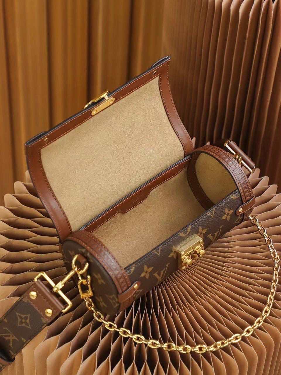 特级精品原厂🔥Papillon BB手袋 独家渠道货 细节实拍图！💁🏻‍♀️ A级全钢五金 360度无死角 随意看看 🥰 尺寸 ：19.0 x 9.0 x 9.0 cm