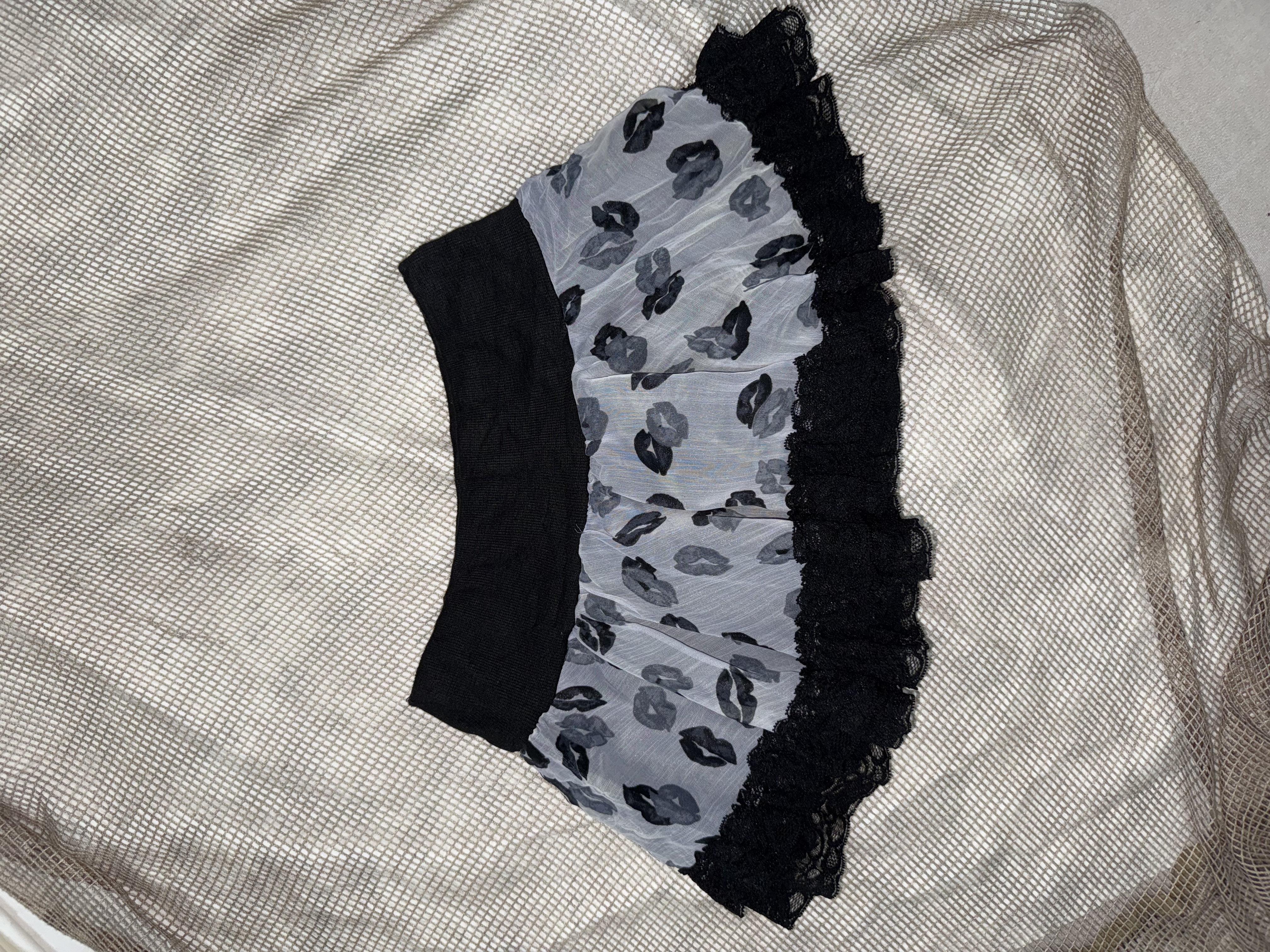 Charming Lip Print Miniskirt