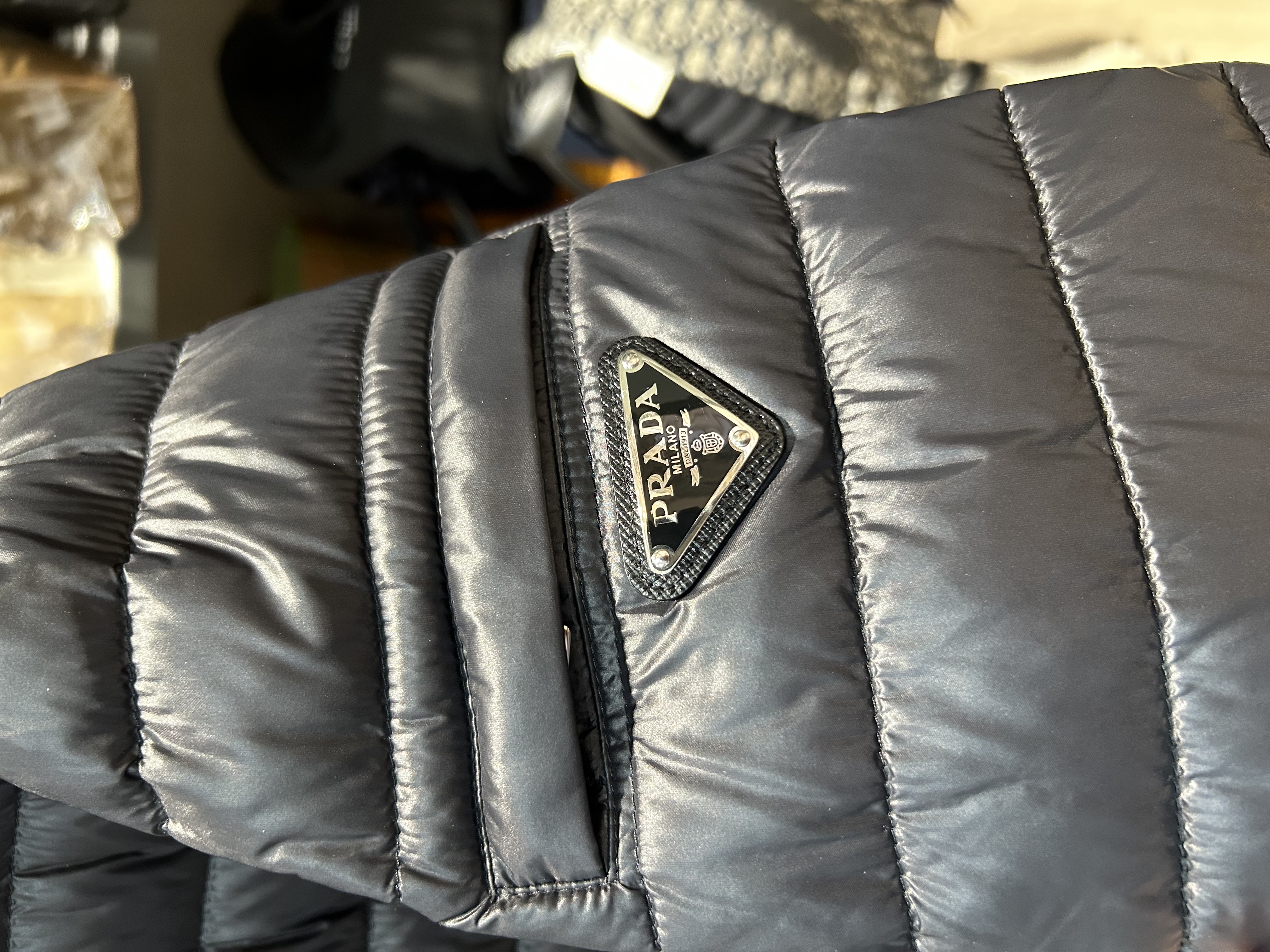 Prada 黑色羽絨外套 size: 48 100%Authentic, 99%New
