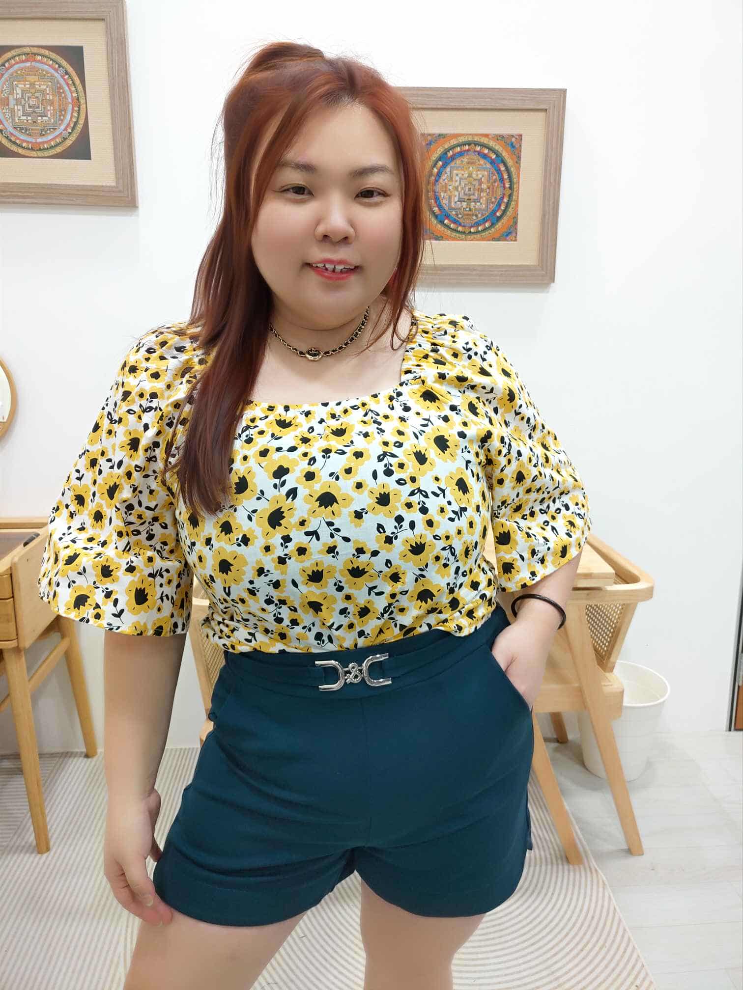 OTB15 BE#181607 花花喇叭袖上衣