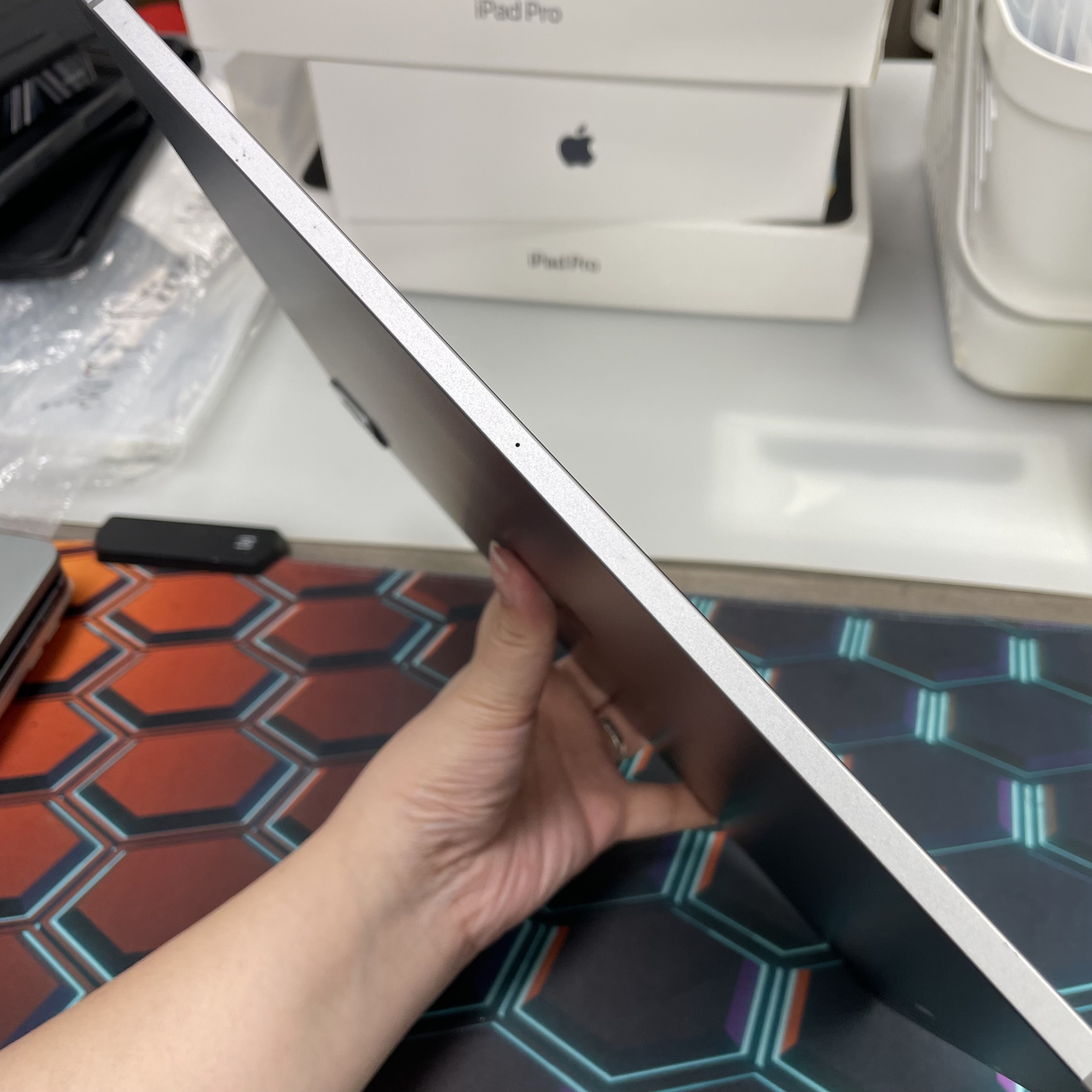 *7748100AB iPad Pro 6 12.9吋 M2 勁靚機 256GB 插卡版灰色 gray