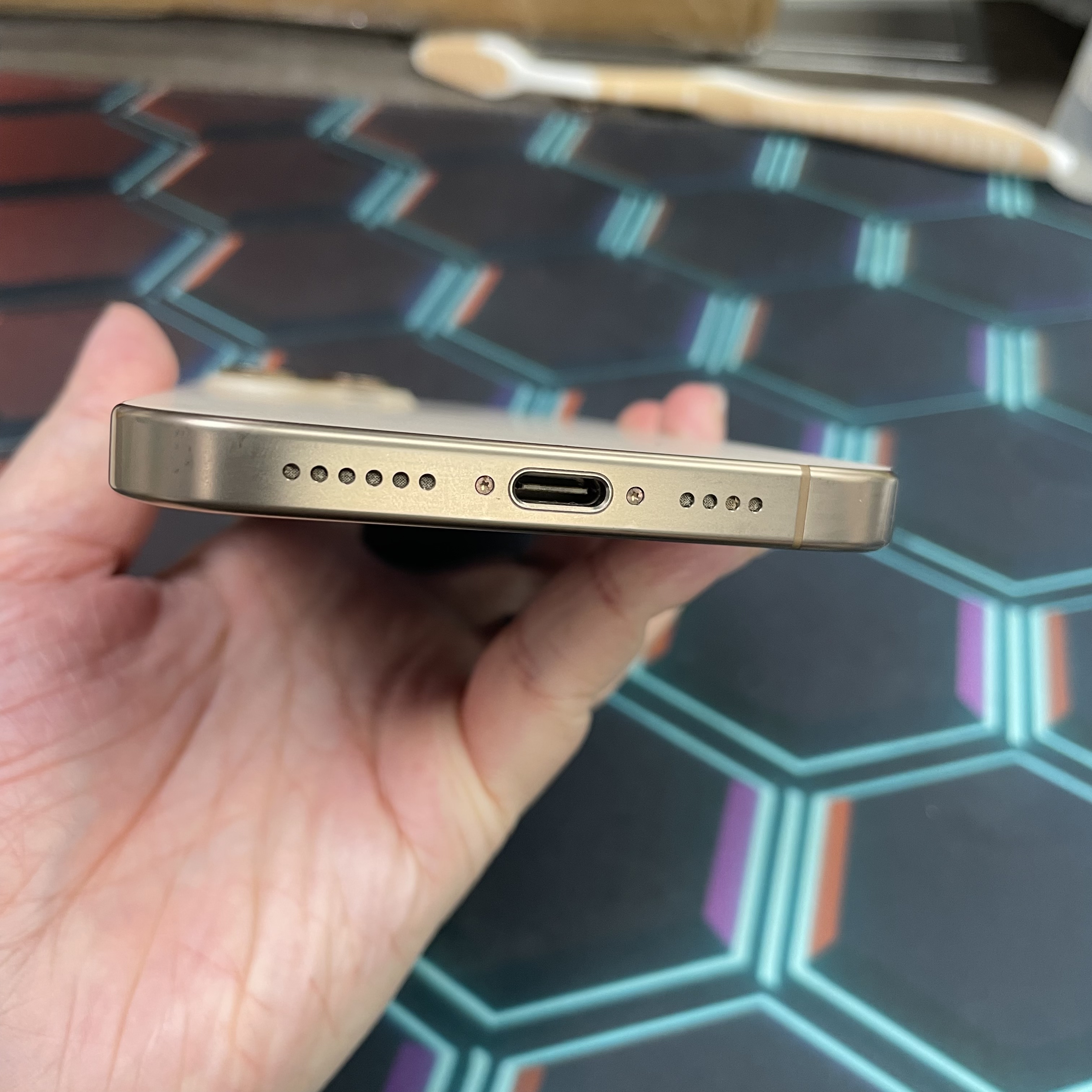 *8340 16 Pro max 完美機 256GB 電94 沙色 gold