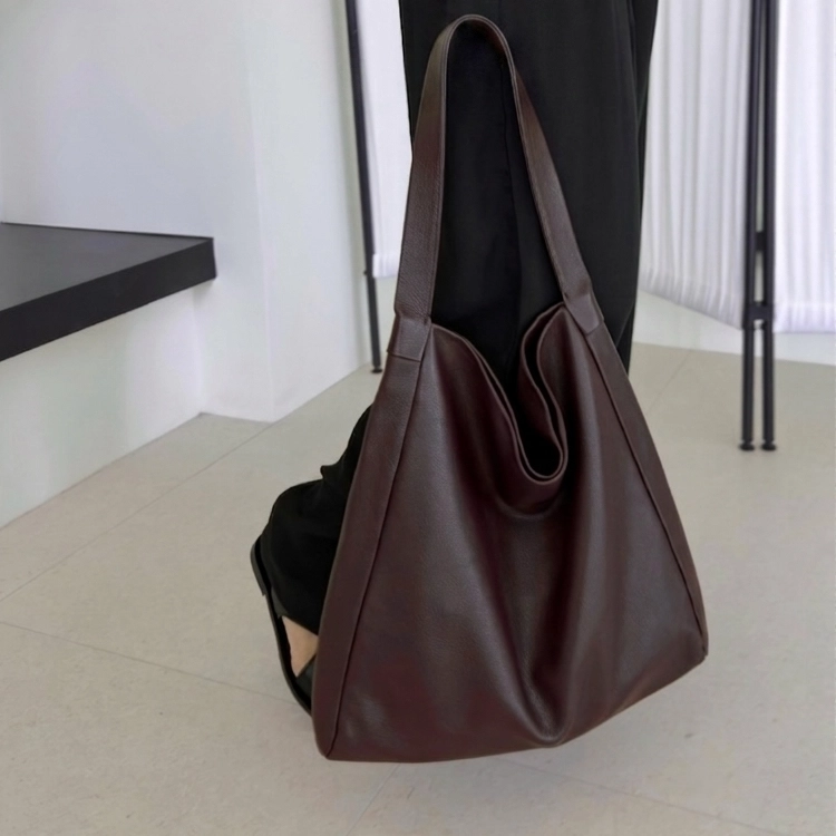 【26FW】預訂_Carpet Shoulder By Bucks & leather