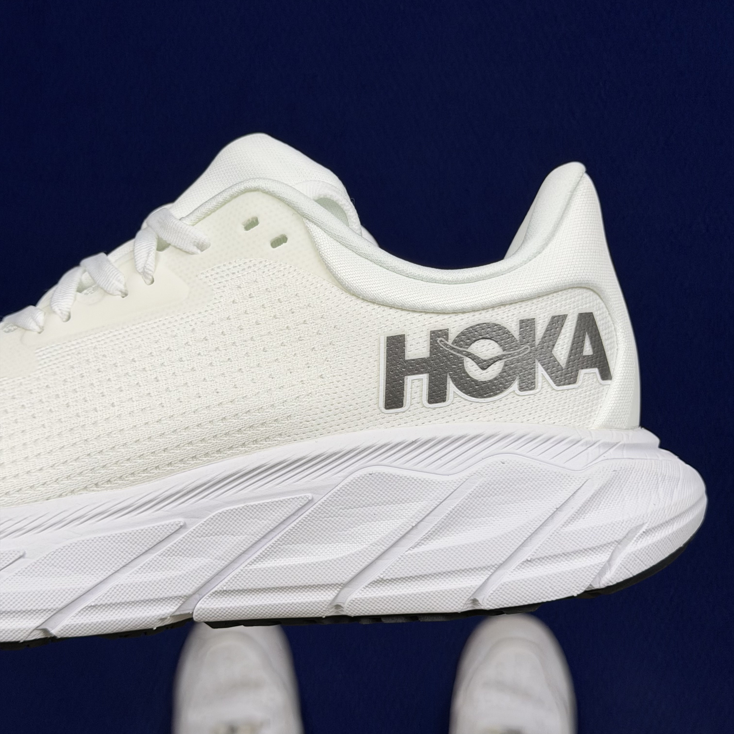 Hoka One One Arahi 7