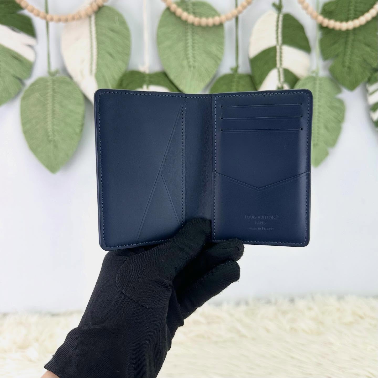 LV 🤍PRE OWNED Pocket Organizer 藍白色真皮印花卡片包 晶片款 全套有單💙