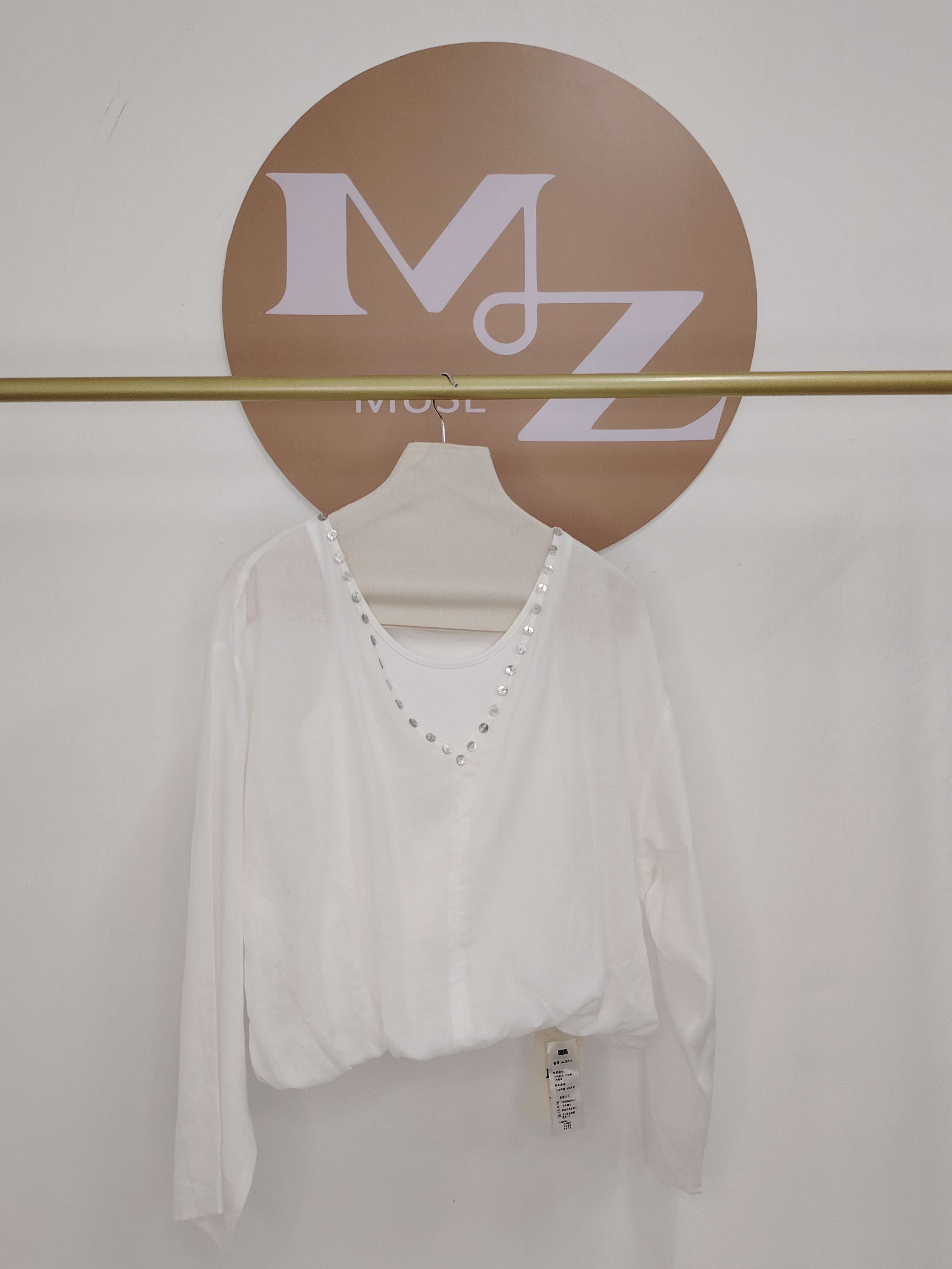 V领假两件套上衣