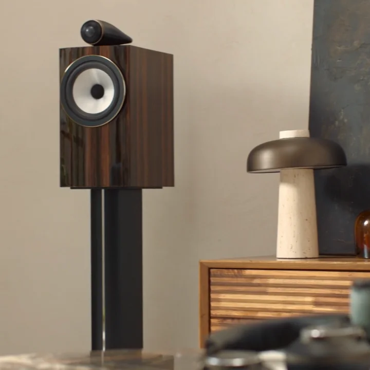 Bowers & Wilkins 705 S3 Signature X Marantz Model 40n Integrated Amplifier HiFi Set