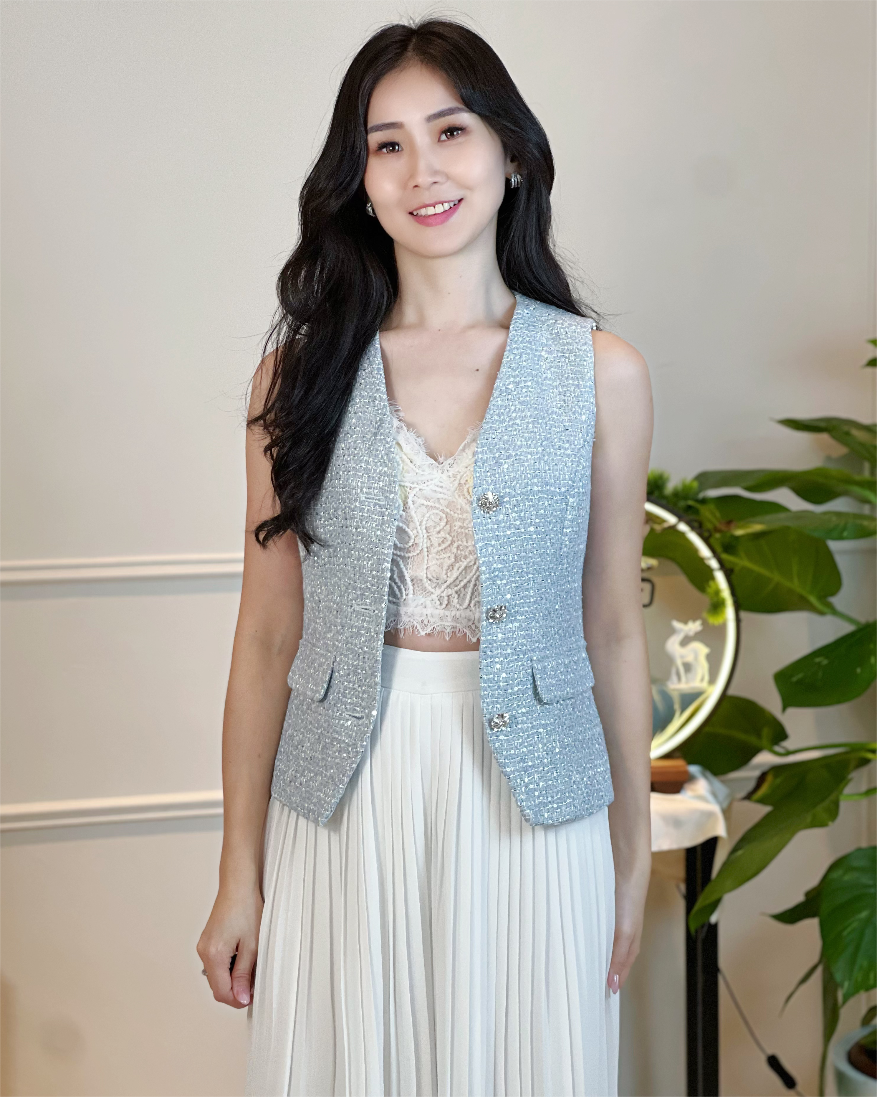 5094 Parisian Chic Sleeveless Top