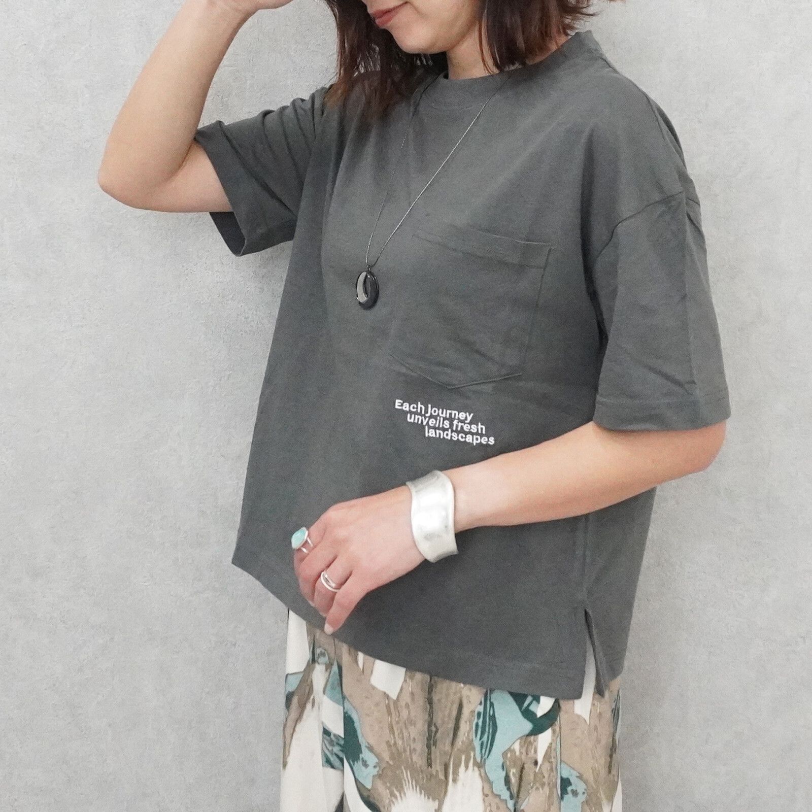 簡約文字口袋短袖T恤