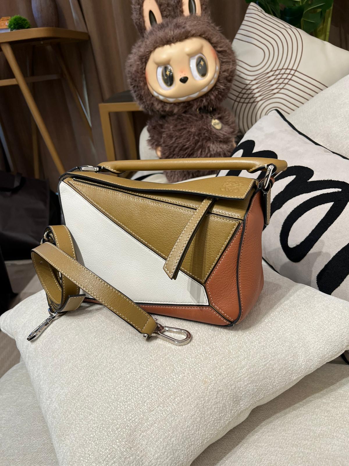 Loewe Puzzle Small 三拼色 Calfskin 100%Authentic, 98%New ✅Dust bag