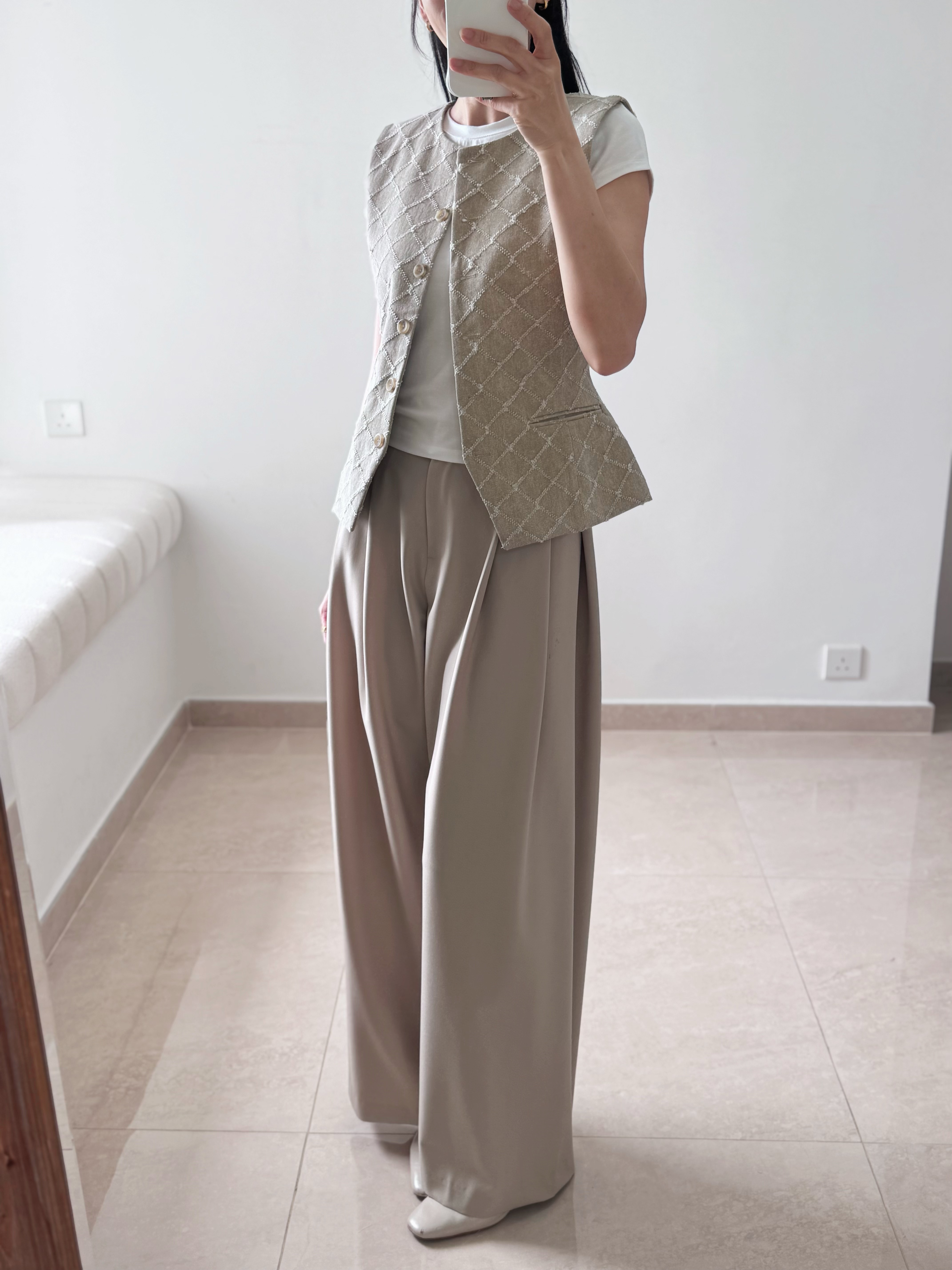 MARGOT Elegant Diamond Vest