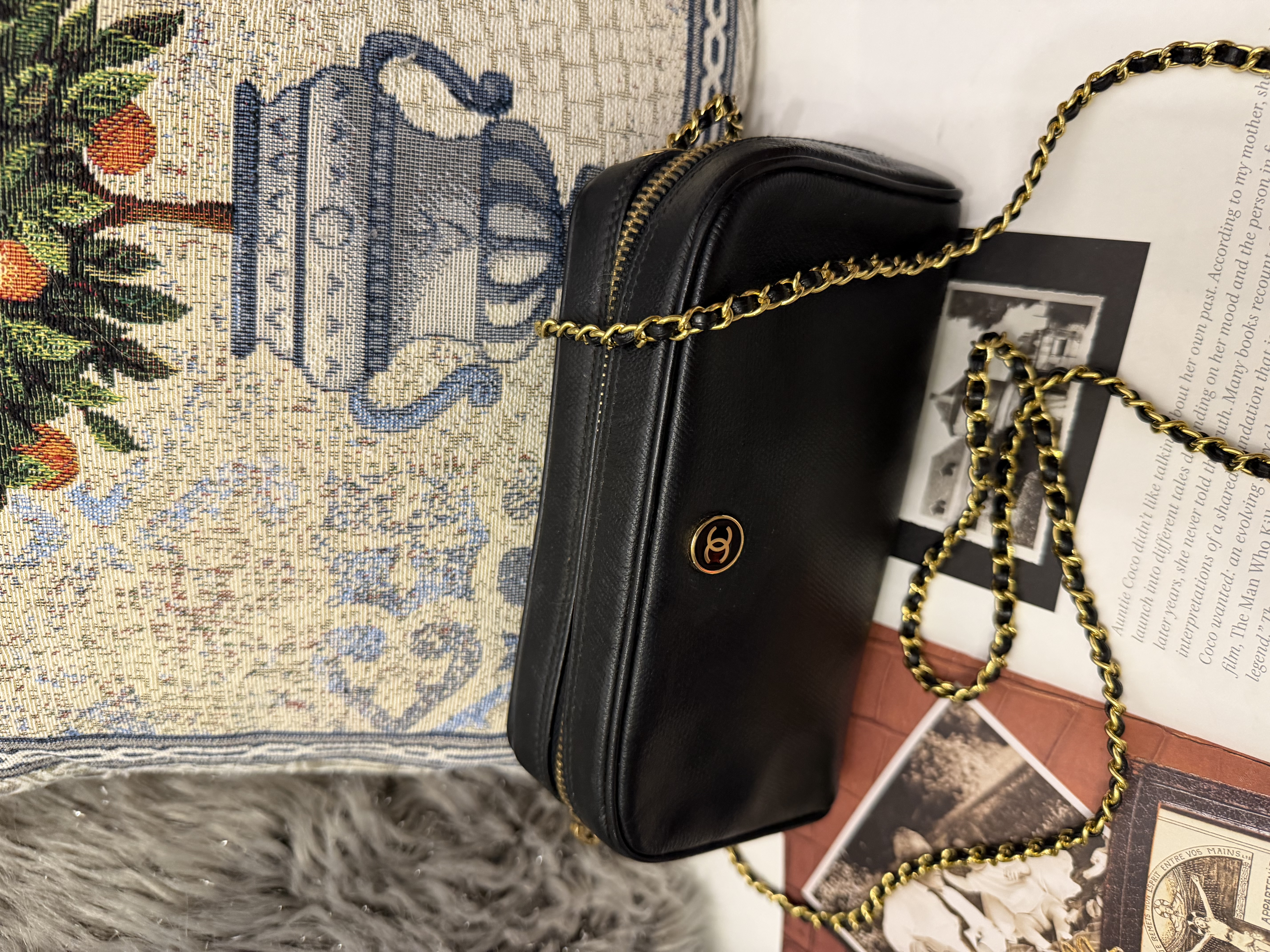 vintage chanel chanel leather vanity bag 