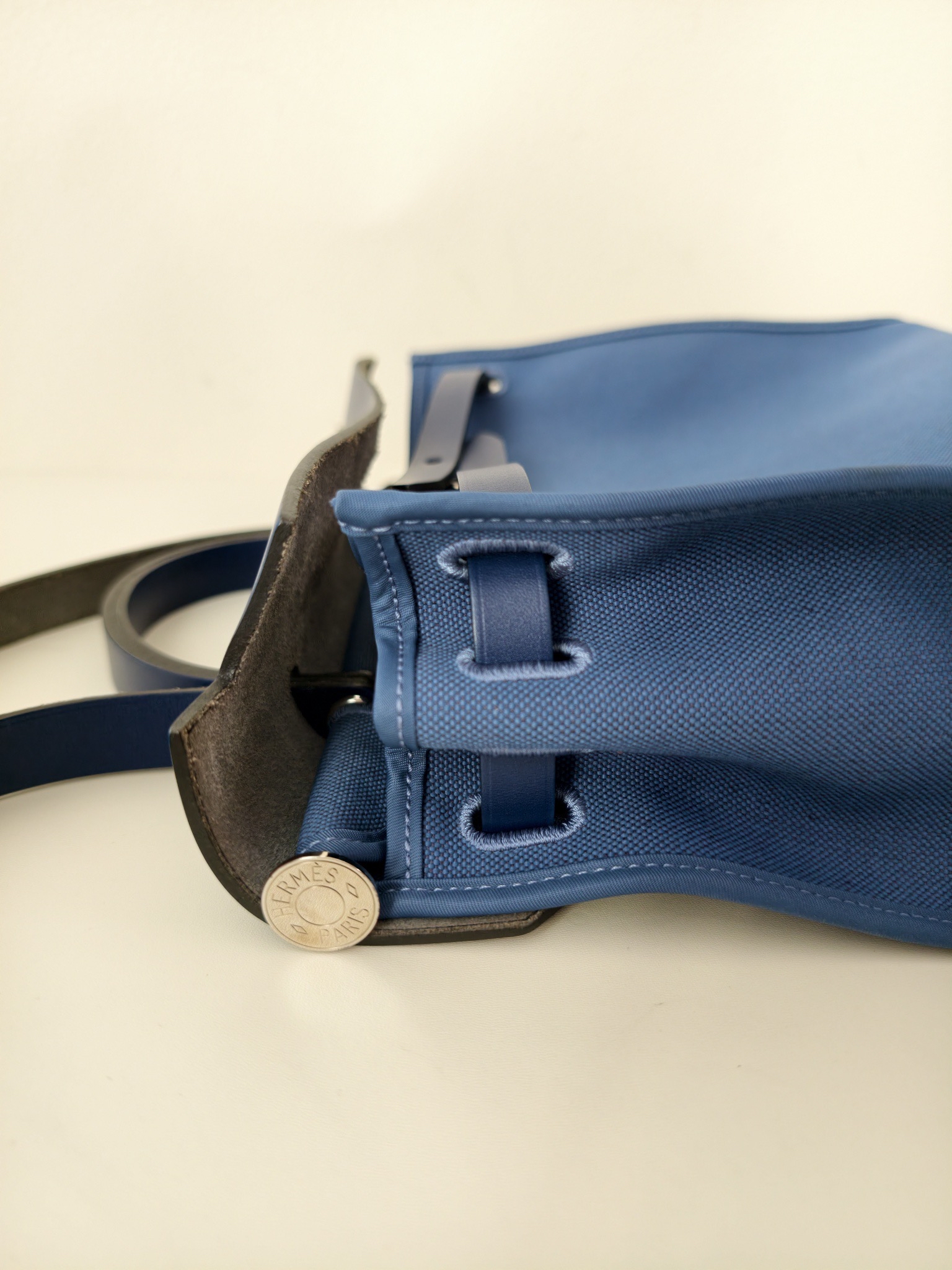 【預訂貨品】Hermes  herbag 31藍色 C刻