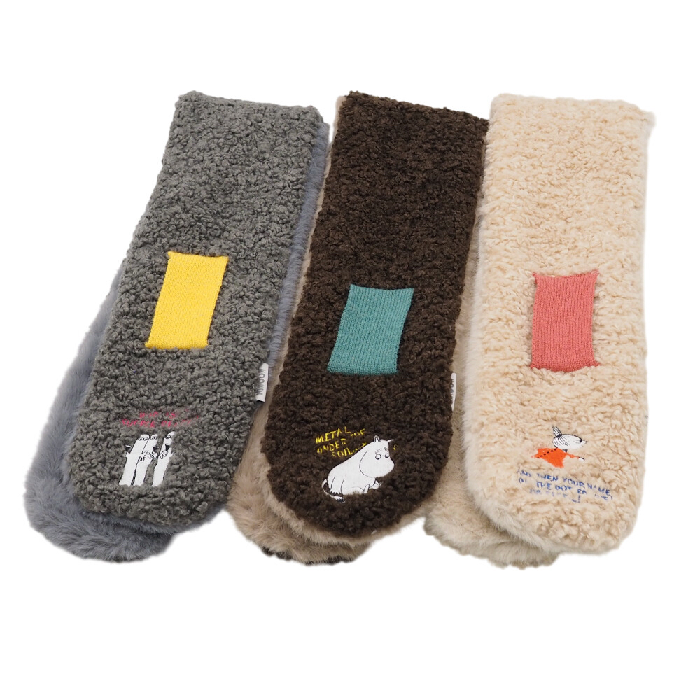 日本代購【 2026秋冬新商品 日本直送 MOOMIN 刺繡保暖 毛毛交叉 圍巾 Boa Tippet Scarf 】