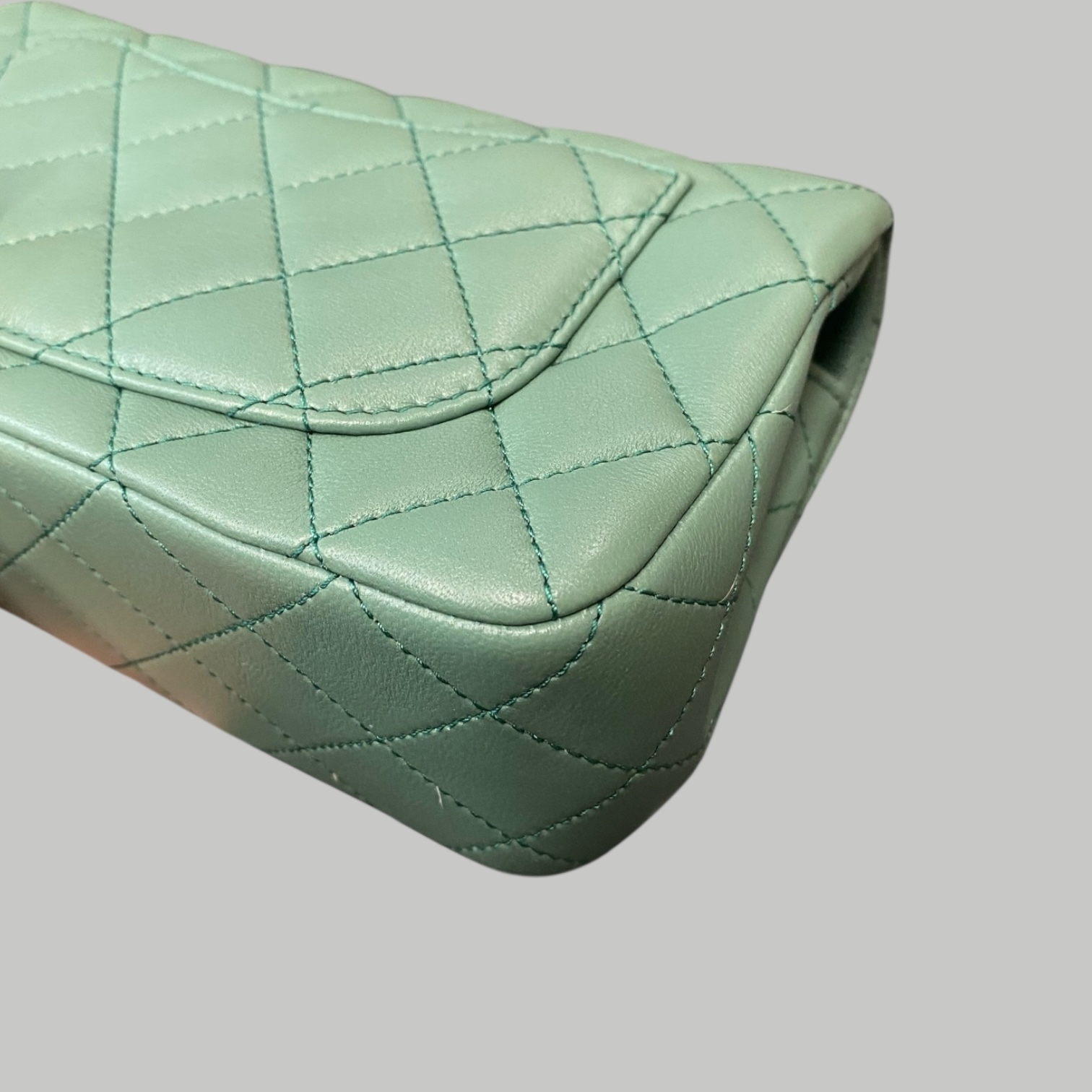 Chanel Lambskin 金球