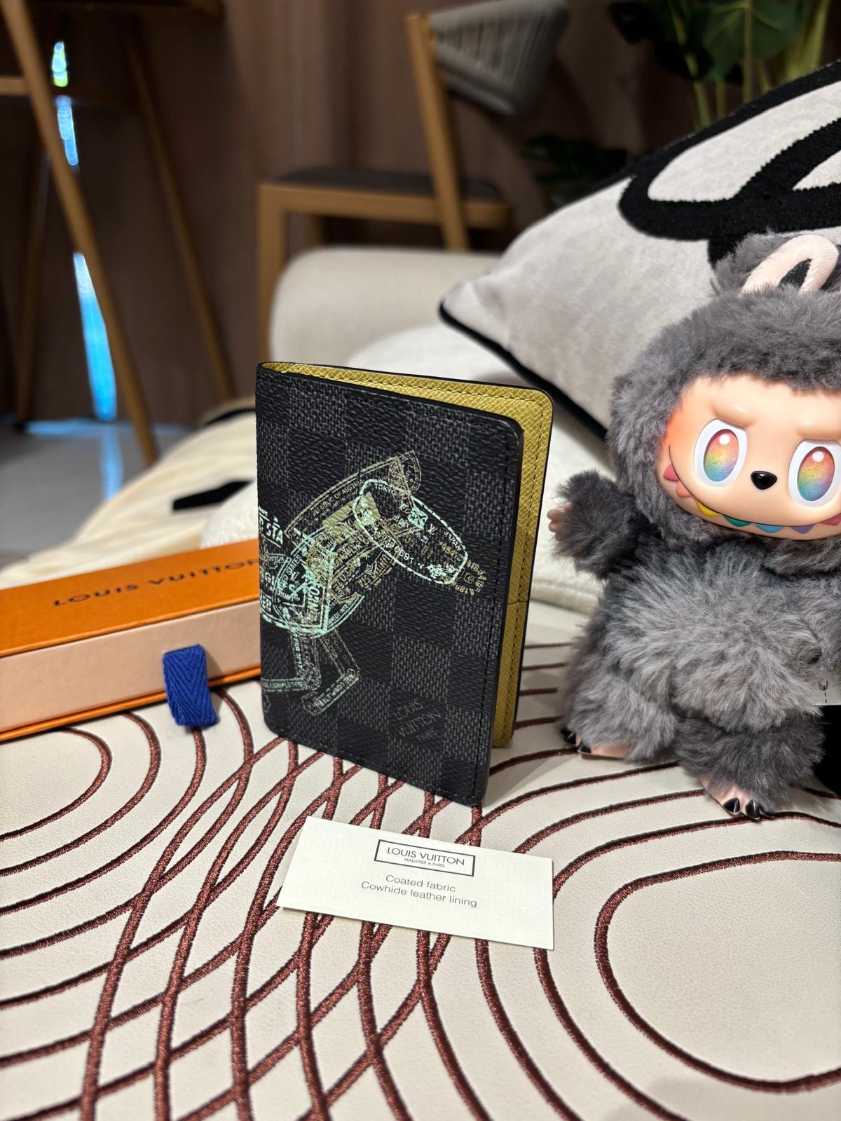 Lv pocket organizer 100%Authentic, 