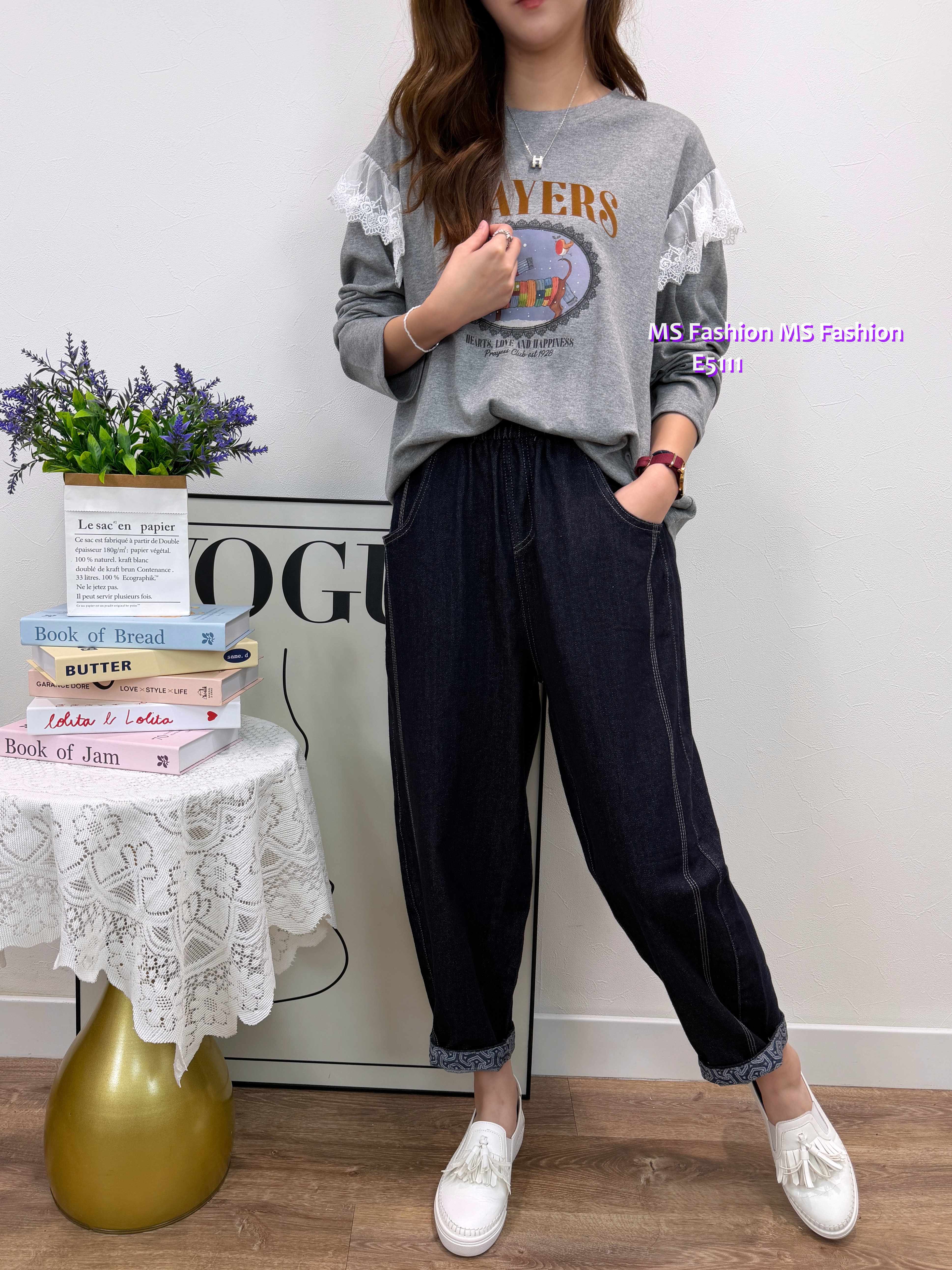 E5111 狗狗圖案袖lace top