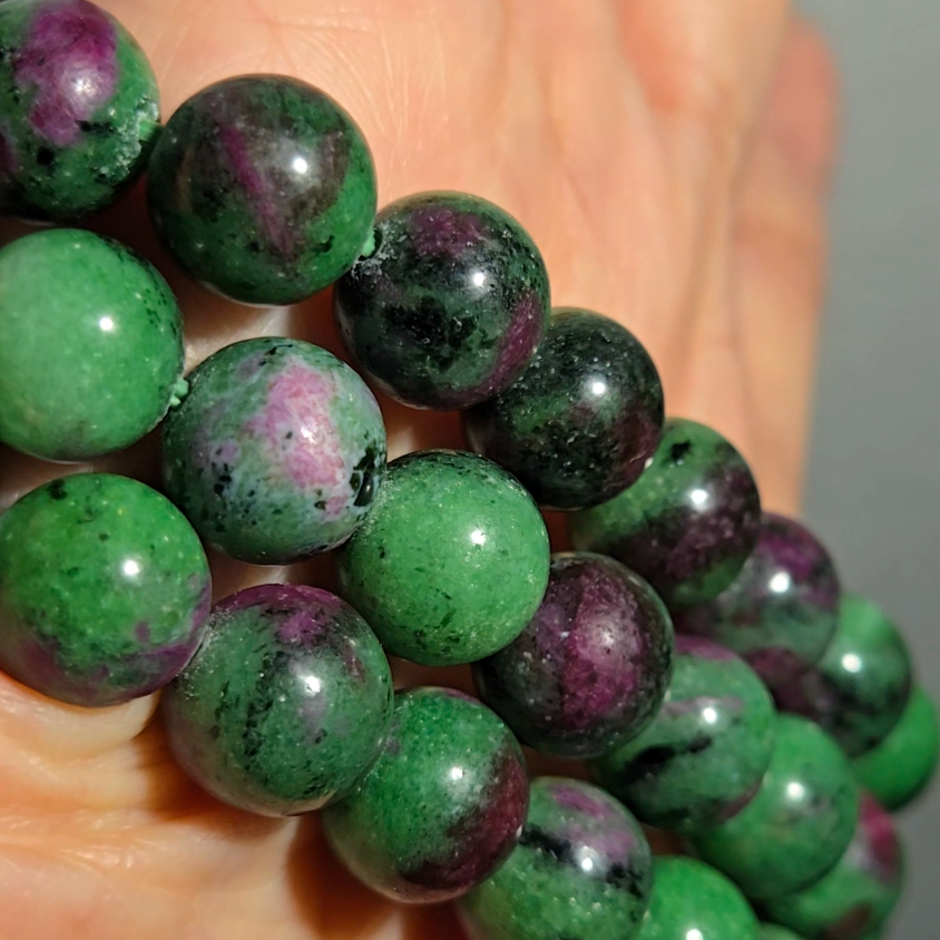 Ruby in zoisite bracelets with UV reaction - JW71