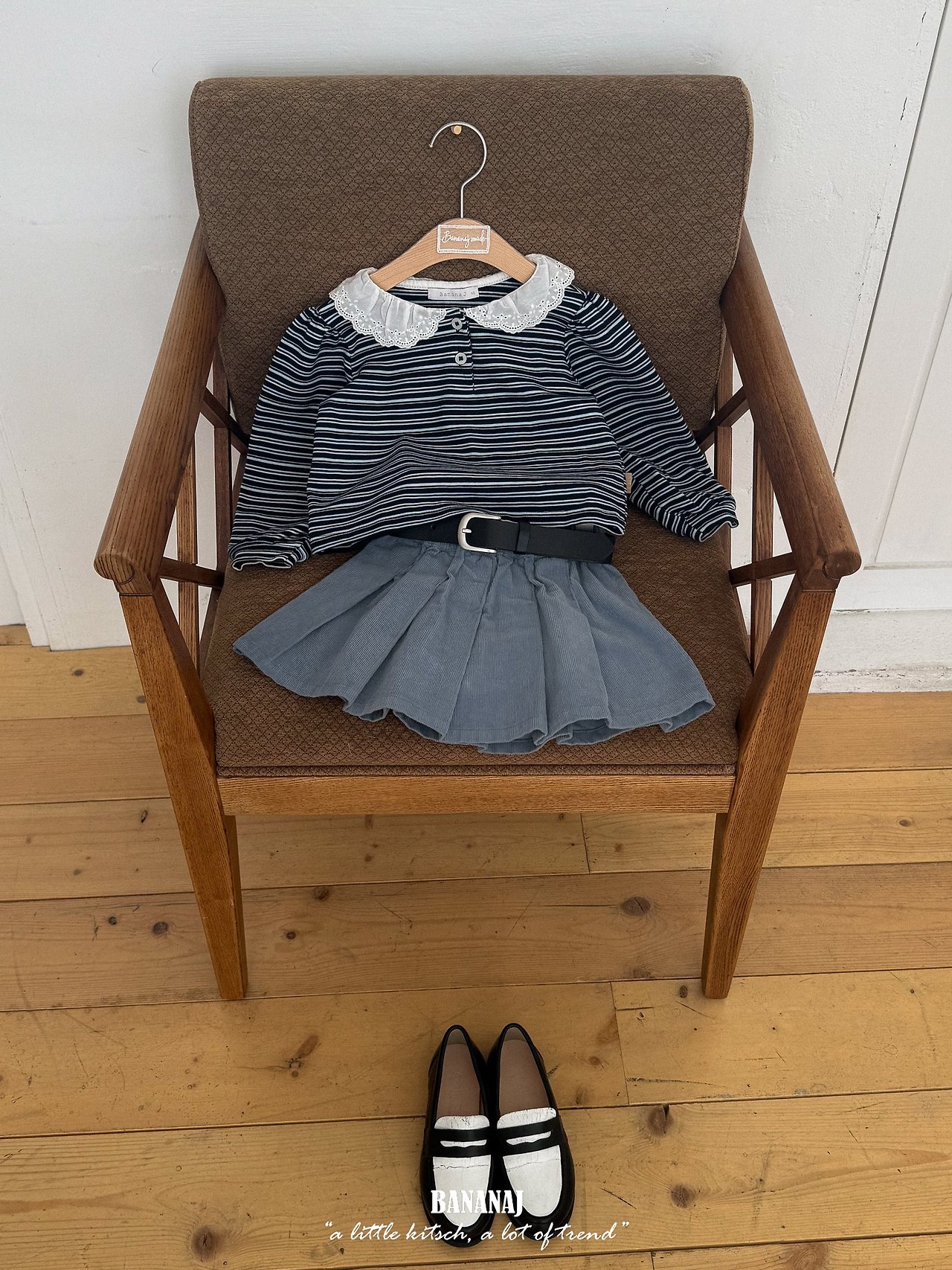 Bananaj | Puella Collar Tee