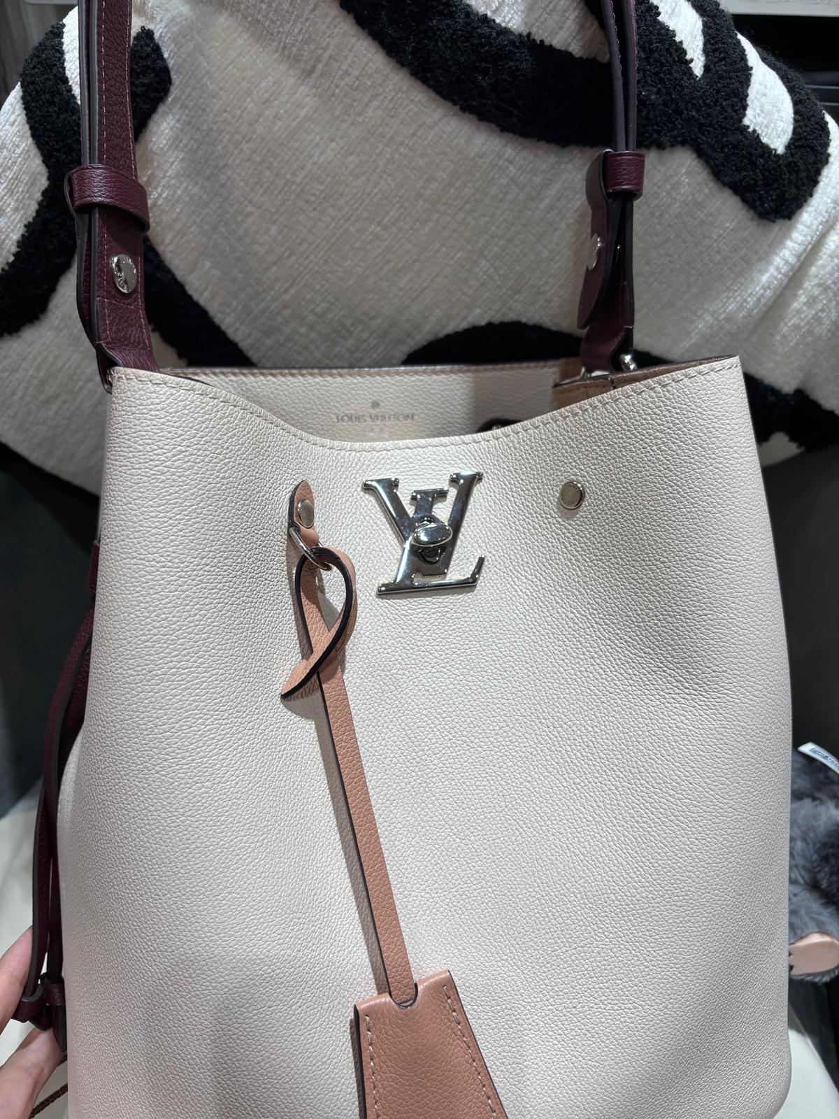 LV Lockme Bucket bag Calfskin 100%Authentic, 98%New ✅Dust bag